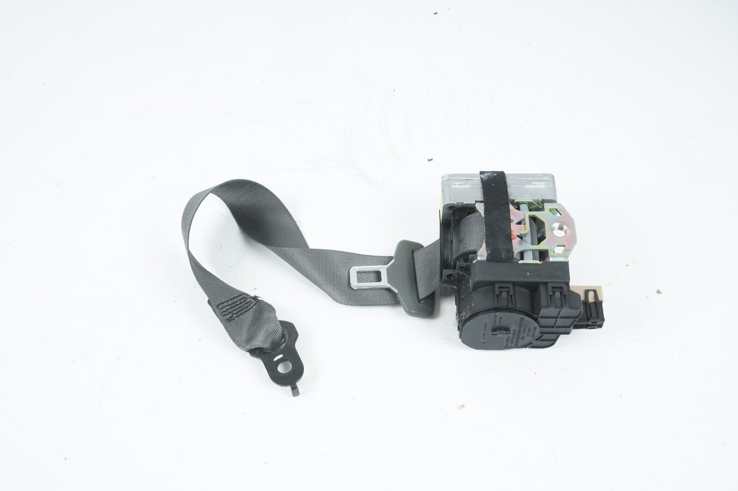 03 - 06 Mercedes R230 SL500 Front Left Driver Seat Belt Retractor OEM