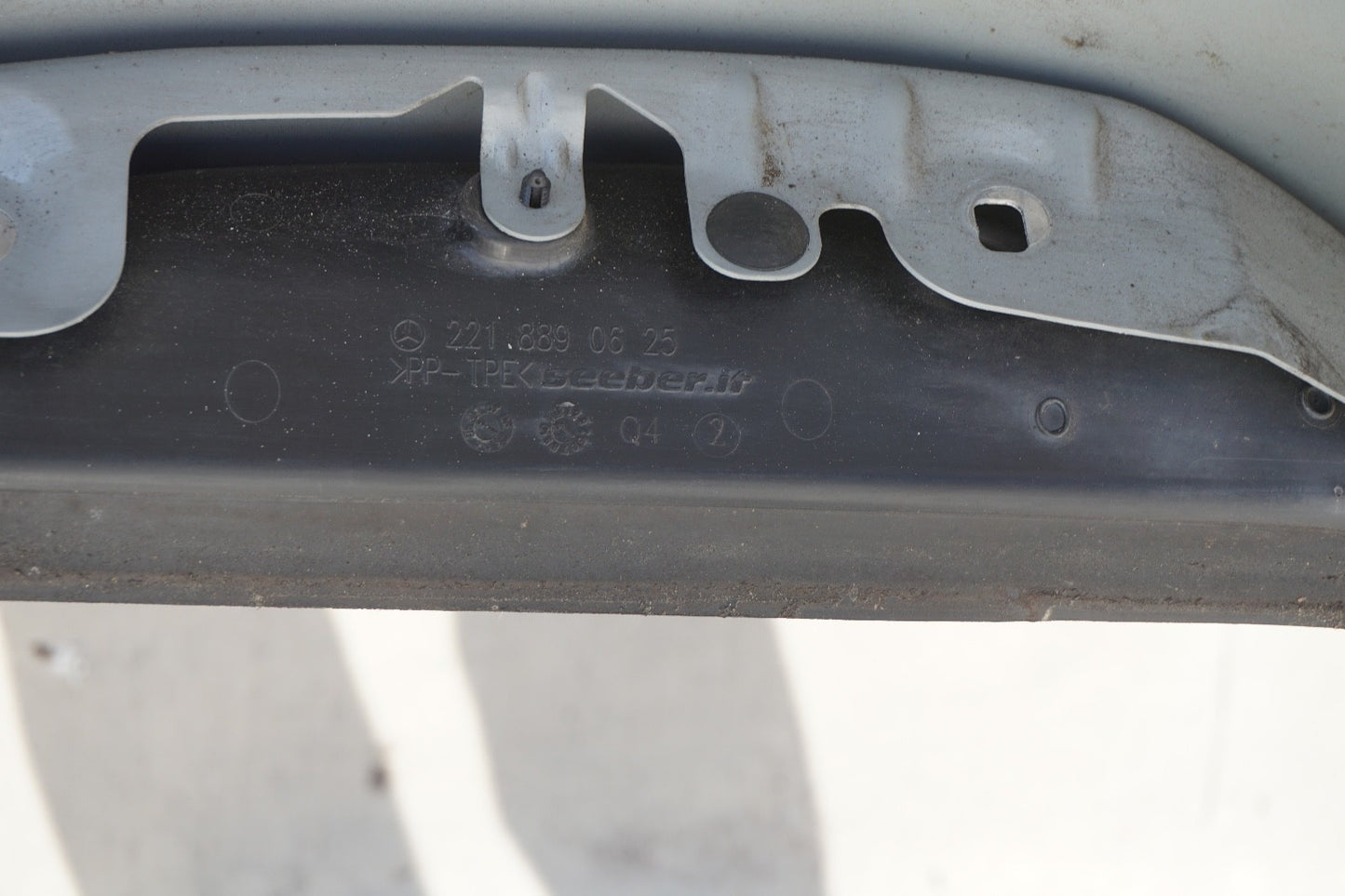 2007 - 2013 MERCEDES-BENZ W221 S63 S600 S550 FENDER RIGHT PASSENGER SIDE OEM