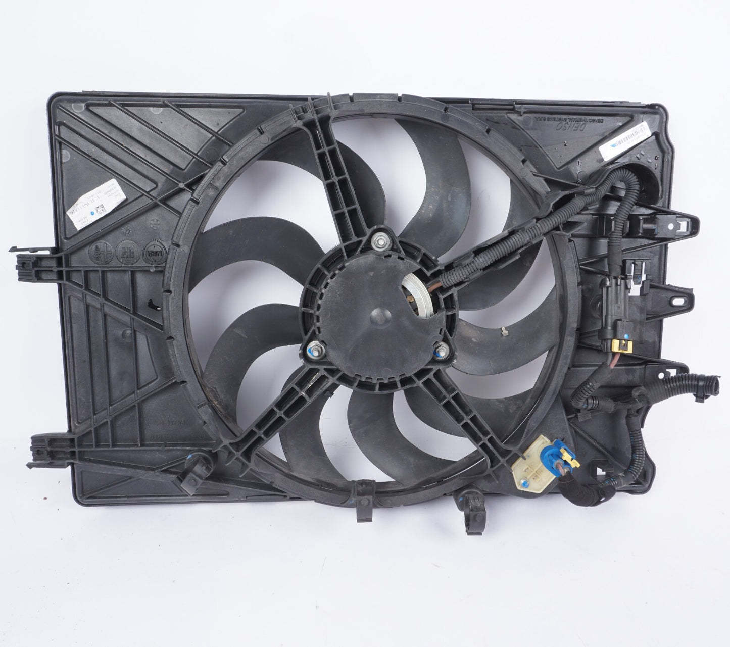 14 - 17 Fiat 500L Radiator Cooling Fan Motor w/ Shroud OEM