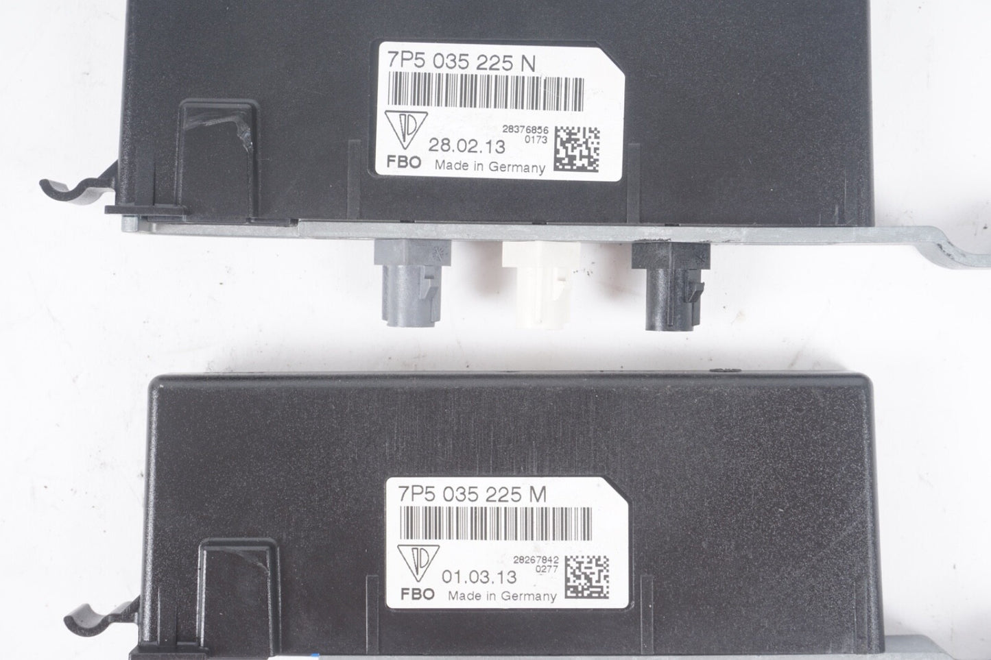 2011 - 2018 Porsche Cayenne Rear Right Radio Antenna Amplifier Module 7P5035225