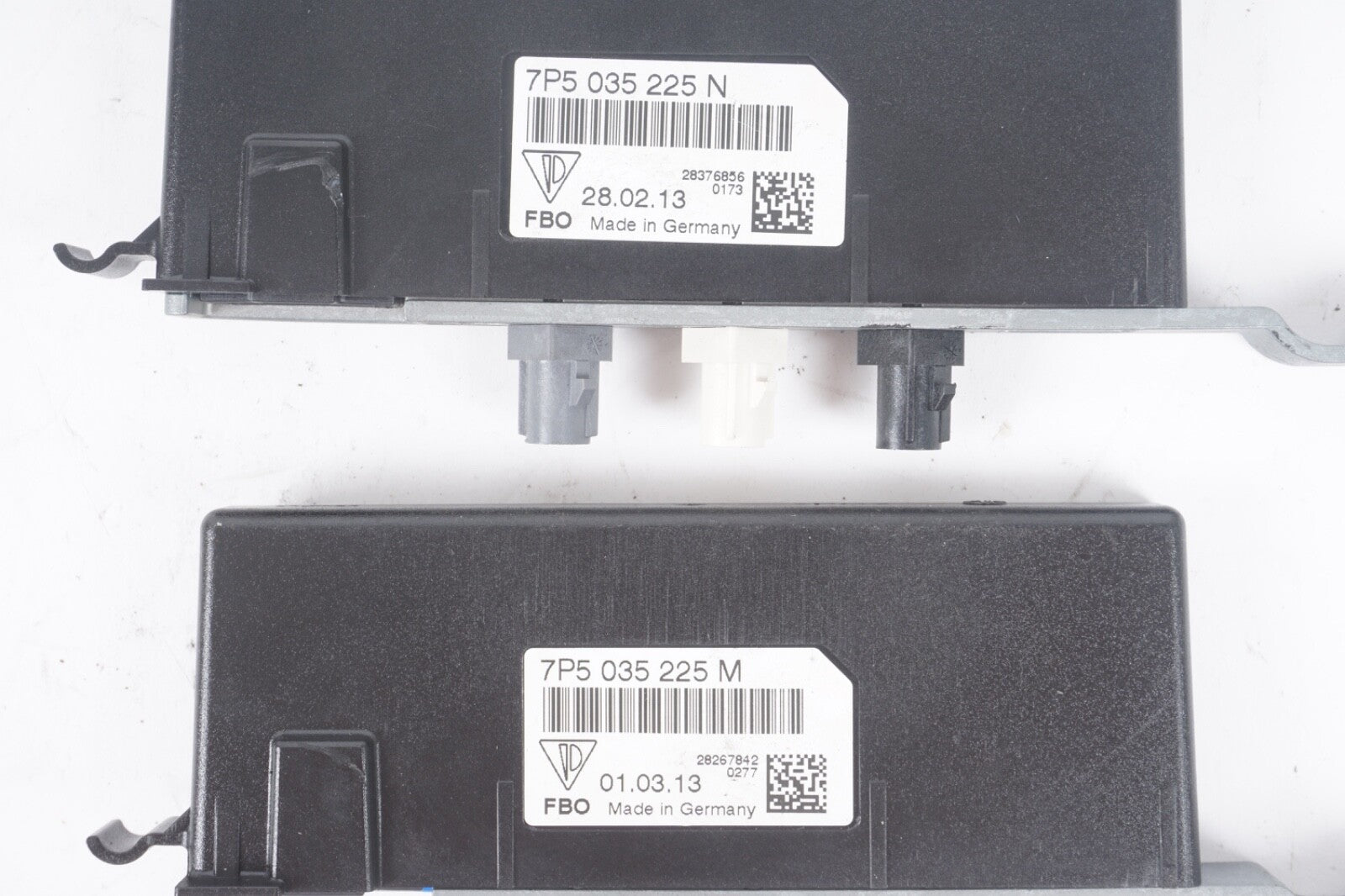 2011 - 2018 Porsche Cayenne Rear Right Radio Antenna Amplifier Module 7P5035225
