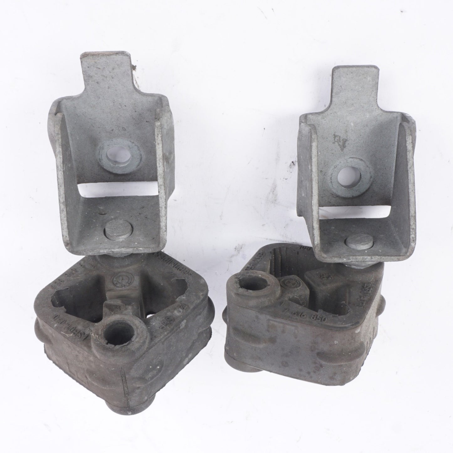 2018-2020 BMW X2 F39  EXHAUST PIPE MUFFLER BRACKET MOUNT BUSHING SET OF 2