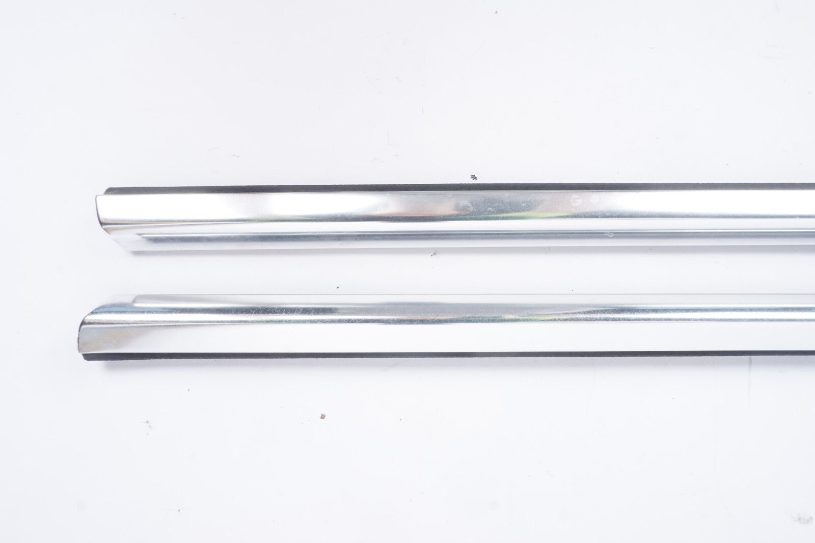 10-17 Mercedes W207 E350 E550 Coupe Rear Quarter Chrome Belt Molding Lh & Rh OEM