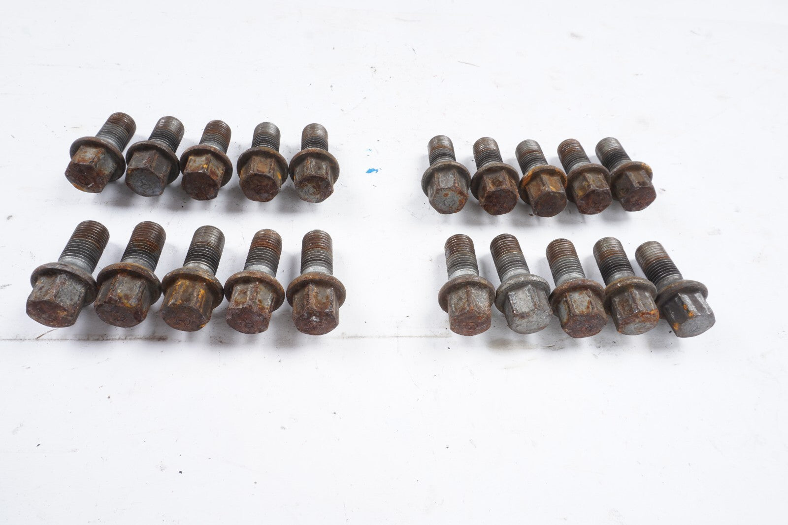 10-16 Mercedes E350 E550 E400 Wheel Lug Bolt SET of 20 OEM