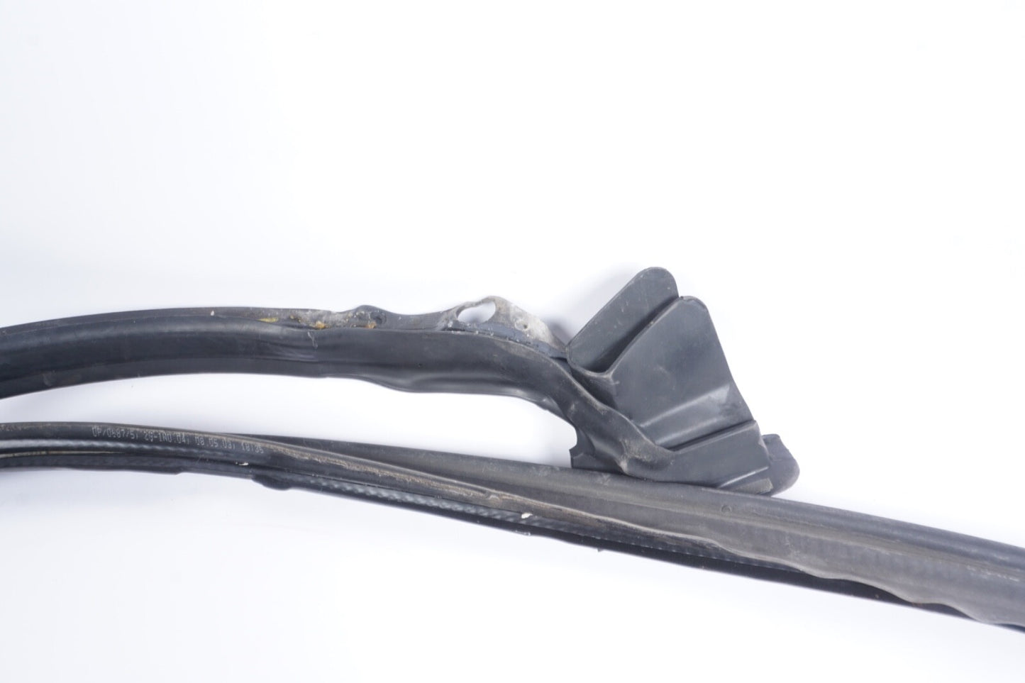 2003-2012 Mercedes R230 Sl500 Rear Trunk Lid Weather Strip Rubber Seal