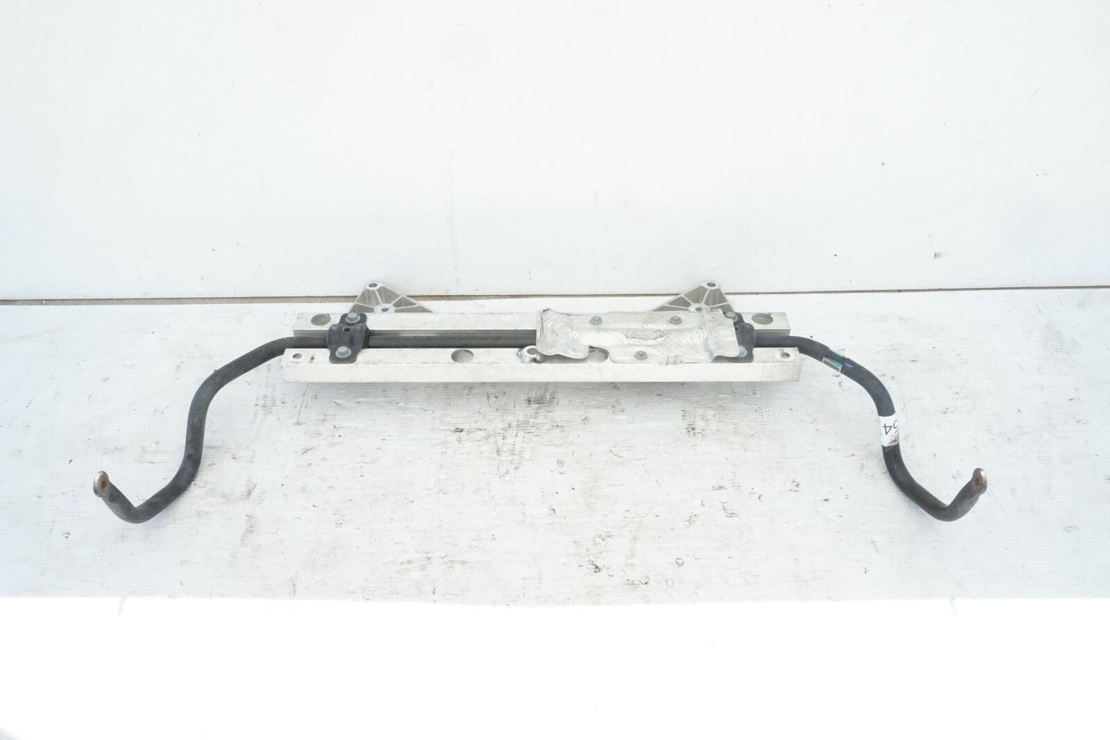 17 - 24 CHRYSLER PACIFICA FRONT SUBFRAME CROSSMEMBER BRACKET 68223606AC  OEM