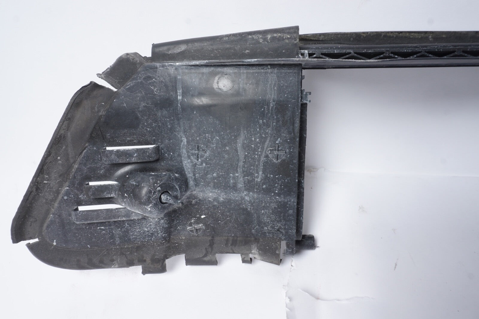 2010 - 2013 MERCEDES-BENZ S W221 LOWER AIR DUCT BAFFLE A2215052630 OEM
