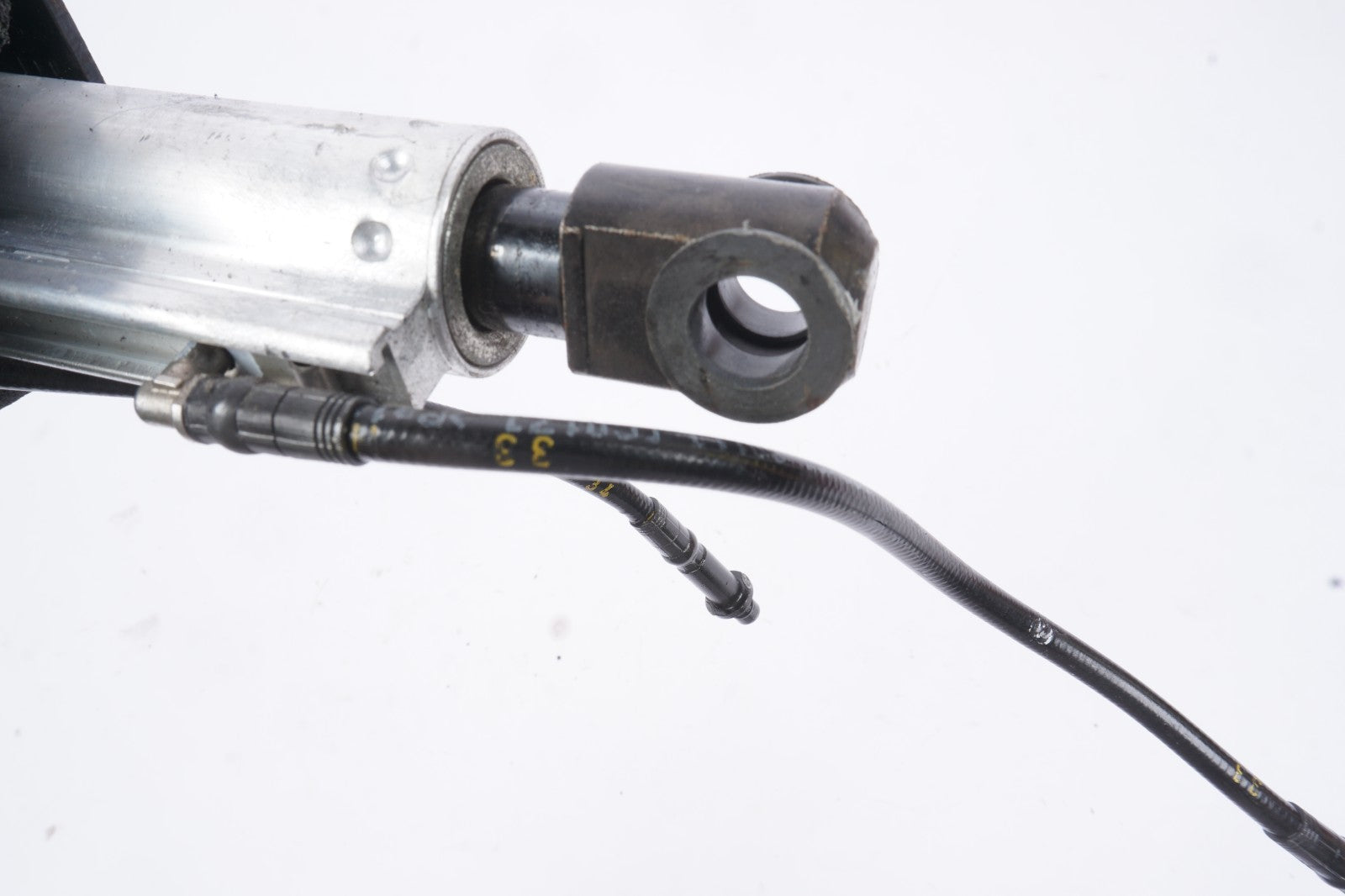 2006 - 2013 VOLVO C70 ROOF HYDRAULIC SHOCK LINE RIGHT PASSENGER SIDE 33 34 OEM