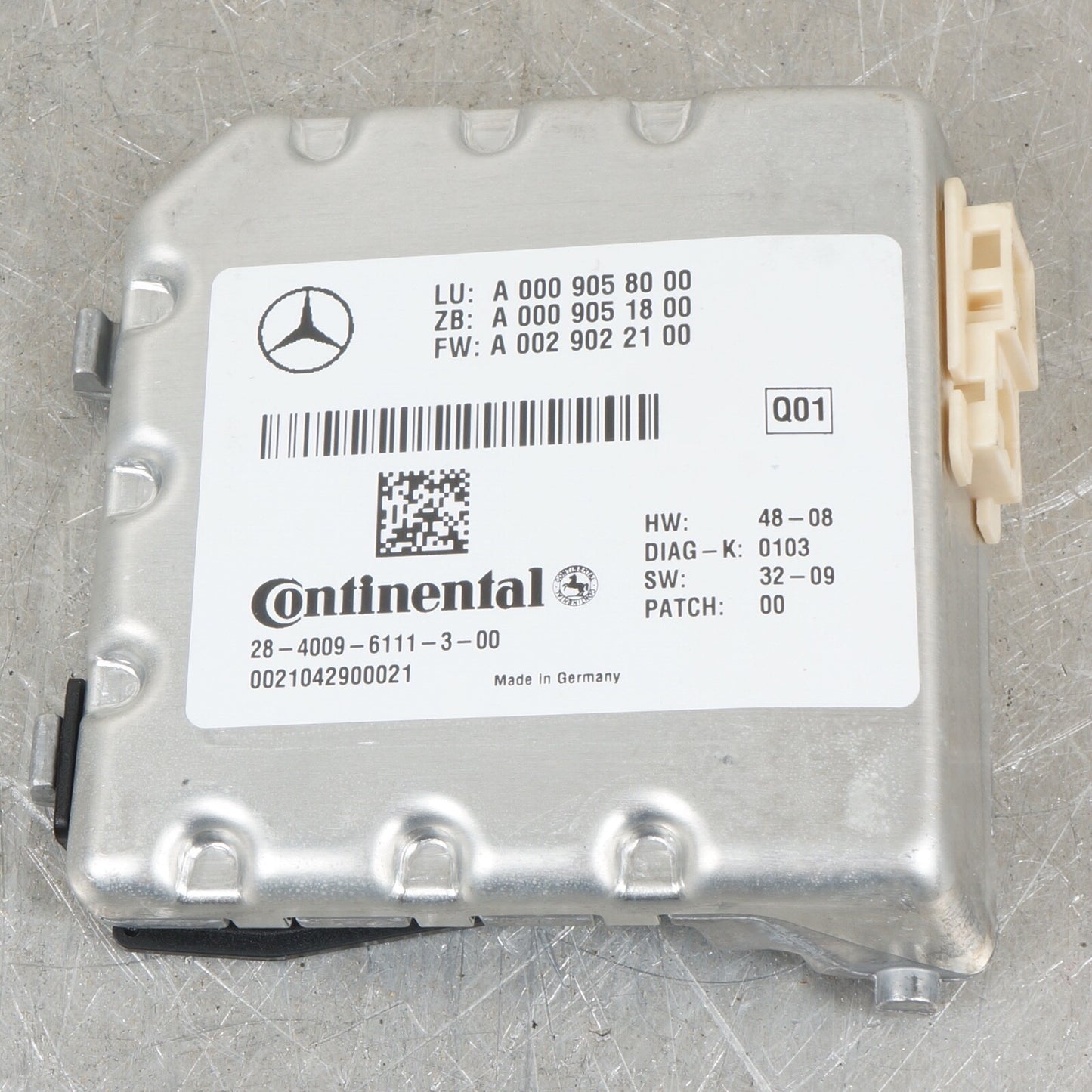 10-13 Mercedes W221 S550 E550 Active Lane Assist Front Camera 0009058000 OEM