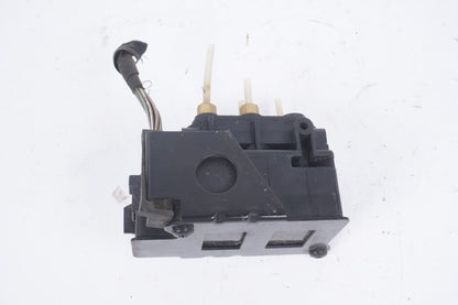 07-13 Mercedes S550 W221 RWD AIR SUSPENSION VALVE BLOCK 2513200058  OEM