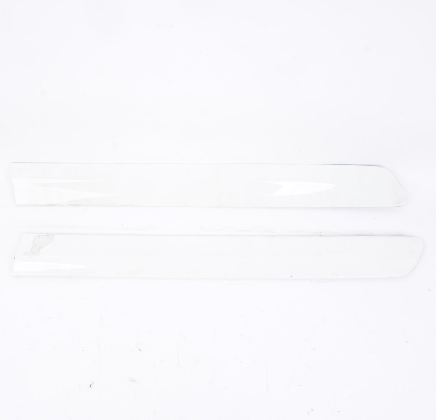 2006-2013 VOLVO C70 REAR QUARTER MOLDING TRIM LEFT & RIGHT SET OEM WHITE