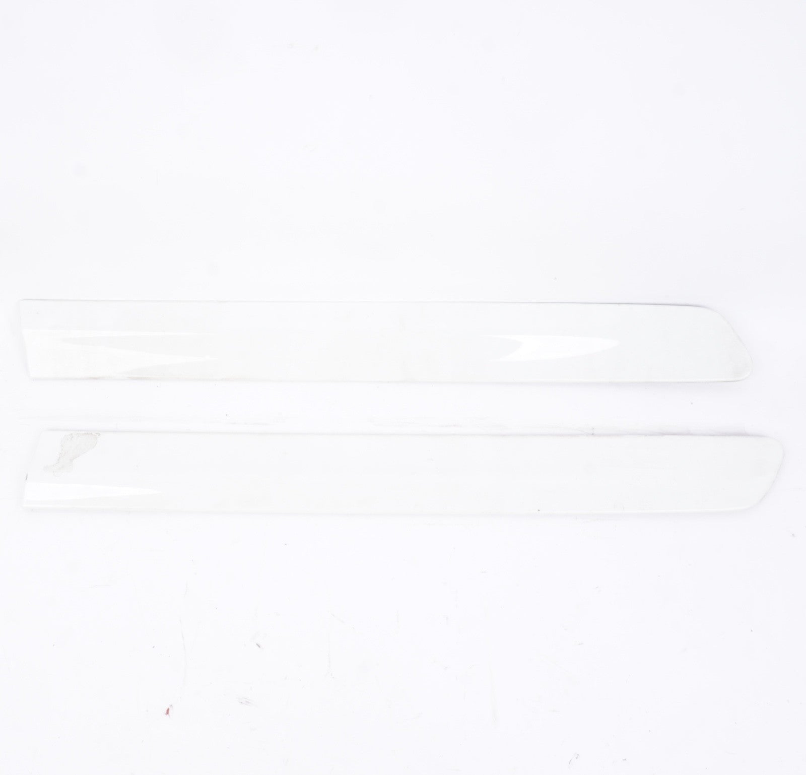 2006-2013 VOLVO C70 REAR QUARTER MOLDING TRIM LEFT & RIGHT SET OEM WHITE