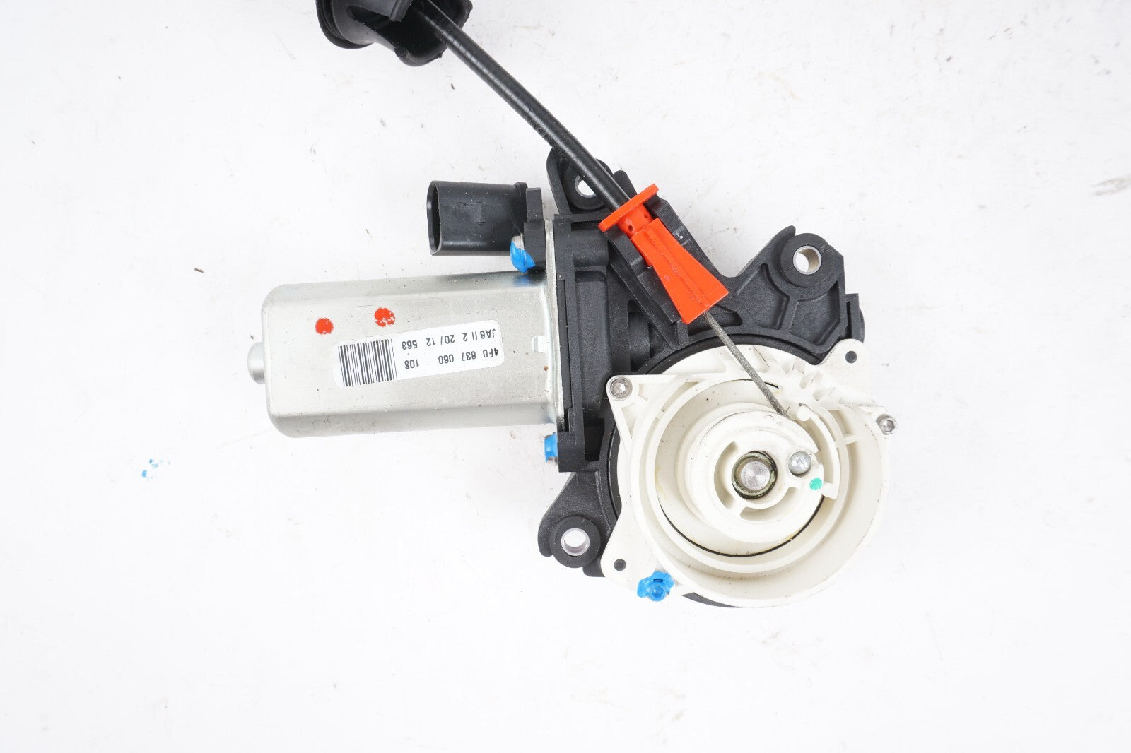 11-17 AUDI A8L FRONT RIGHT PASSENGER SIDE DOOR LOCK ACTUATOR & ASSIST MOTOR OEM