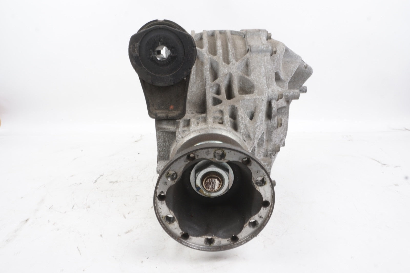2014 - 2019 Maserati Ghibli Rear Differential Diff Axle Carrier 670009608 Oem