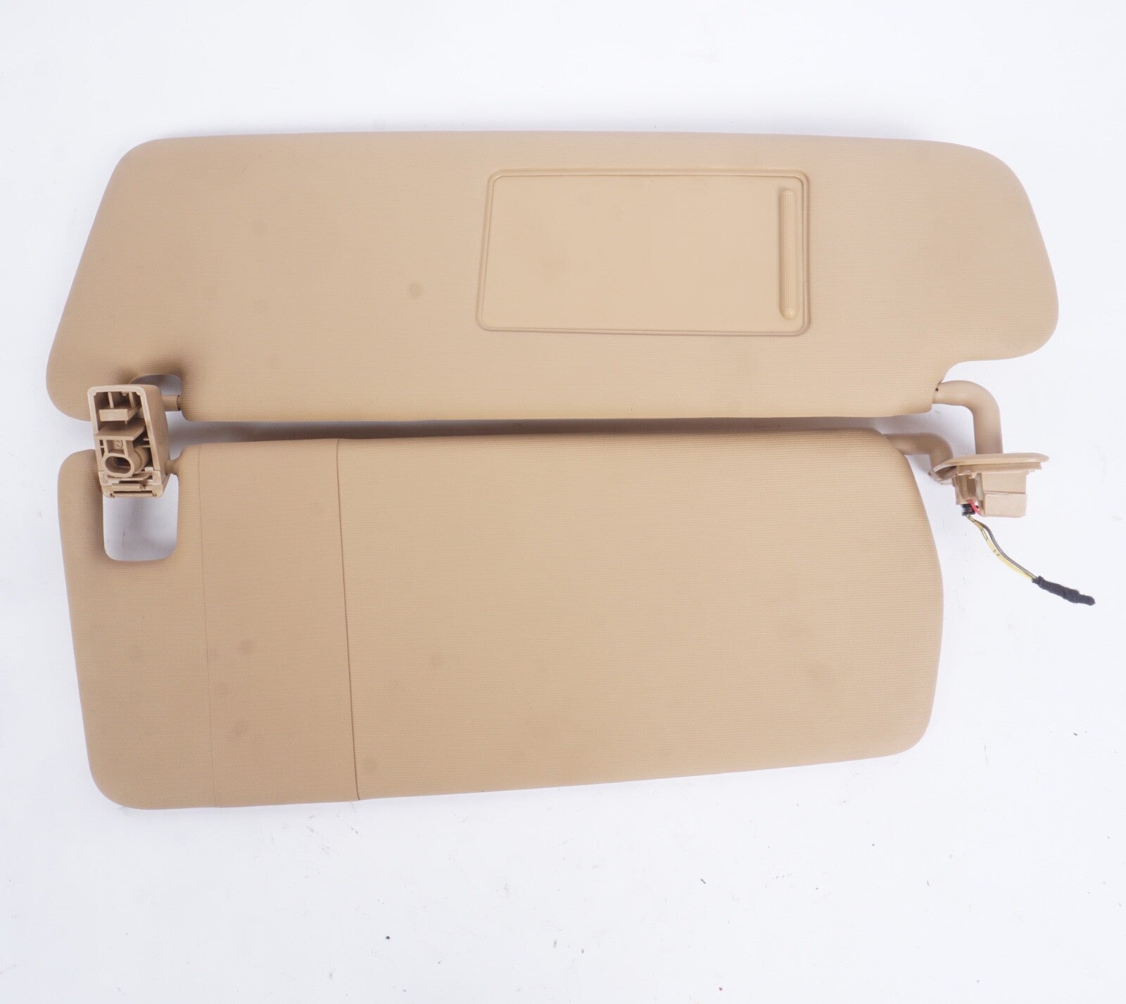 2011 - 2014 PORSCHE CAYENNE OEM LEFT FRONT ILLUMINATED SUN SHADE VISOR 7P5857551