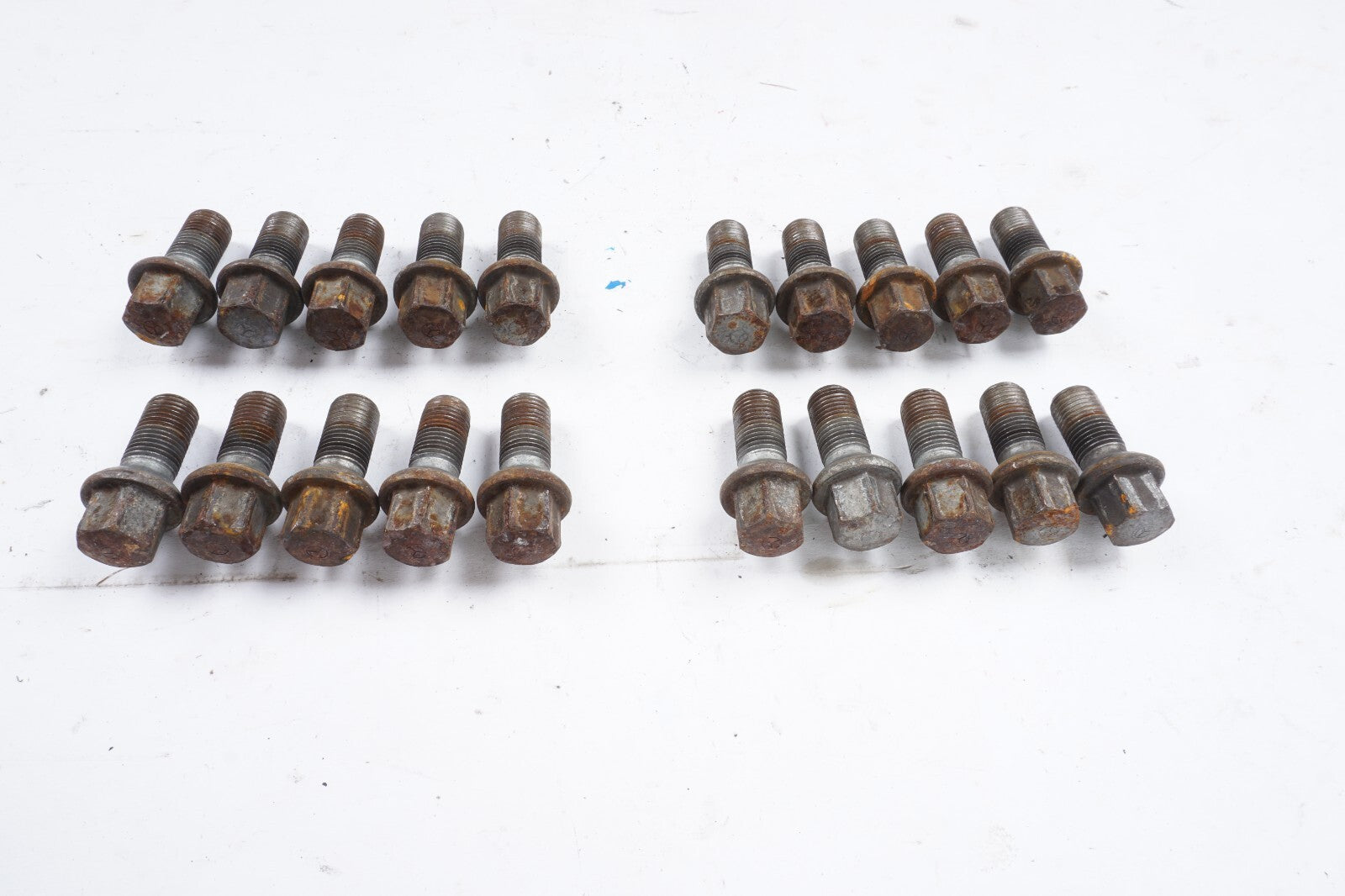 10-16 Mercedes E350 E550 E400 Wheel Lug Bolt SET of 20 OEM