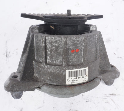 12-15 Mercedes W204 C250 SLK250 Engine Mount Bracket Right Passenger Side OEM