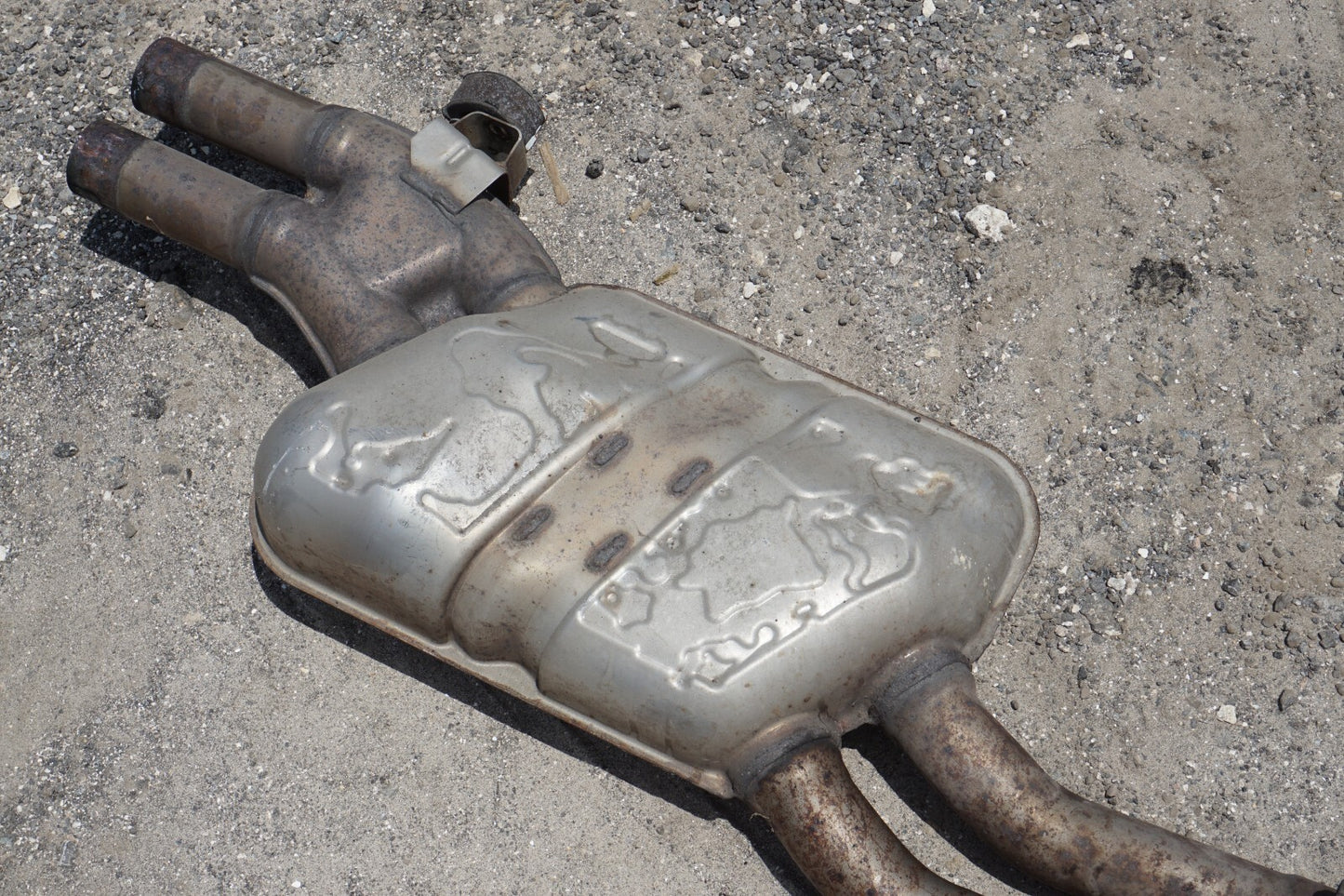 2013 - 2017 AUDI A8 A8L 3.0L EXHAUST SYSTEM PIPE W/ MUFFLER OEM