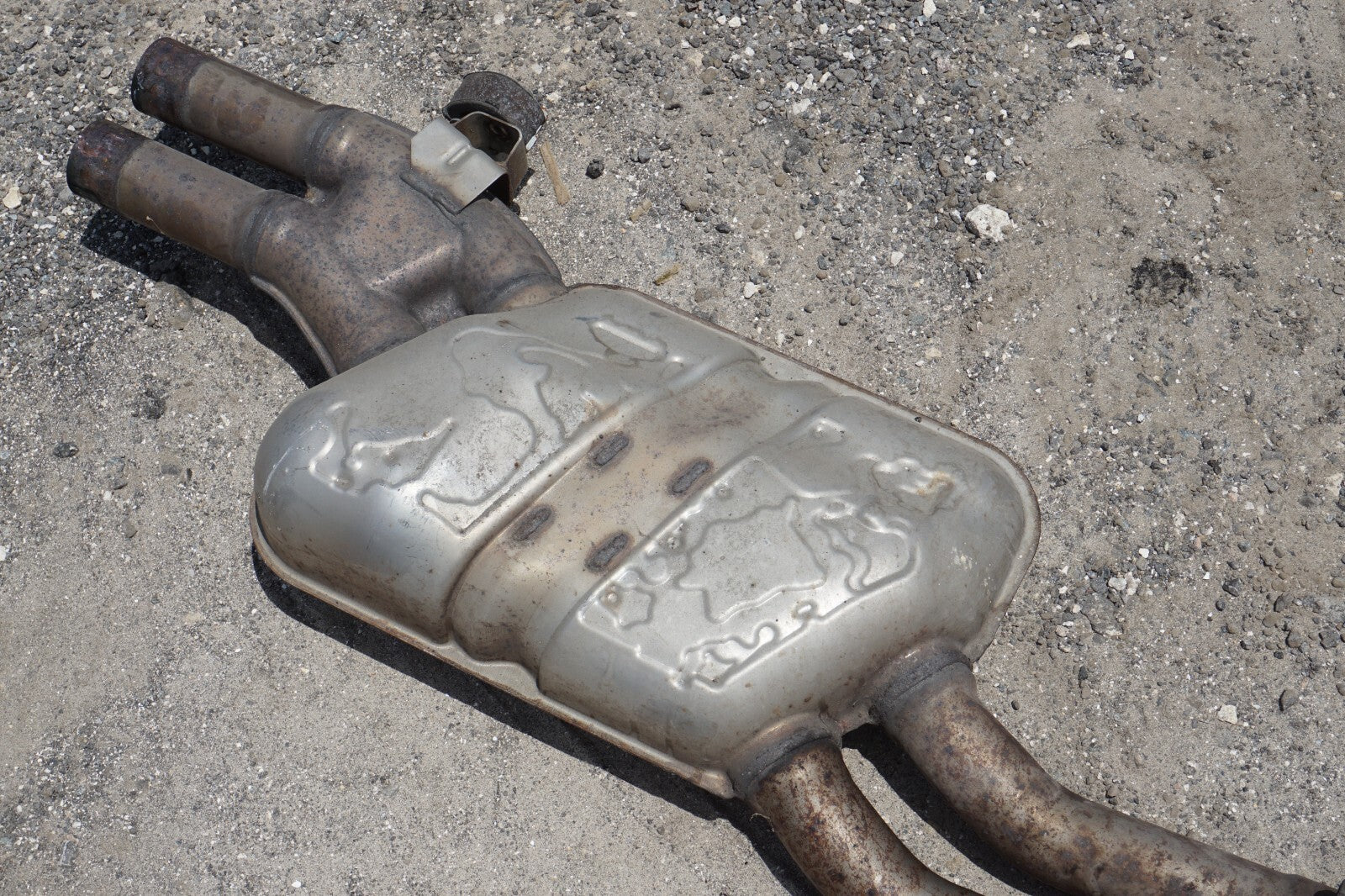 2013 - 2017 AUDI A8 A8L 3.0L EXHAUST SYSTEM PIPE W/ MUFFLER OEM