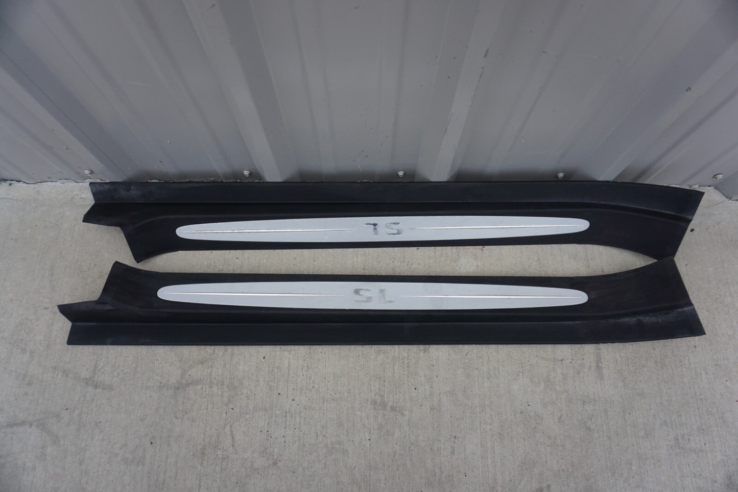 03-12 Mercedes R230 SL500 SL550 SL600 Door Step Sill Left and Right Set OEM