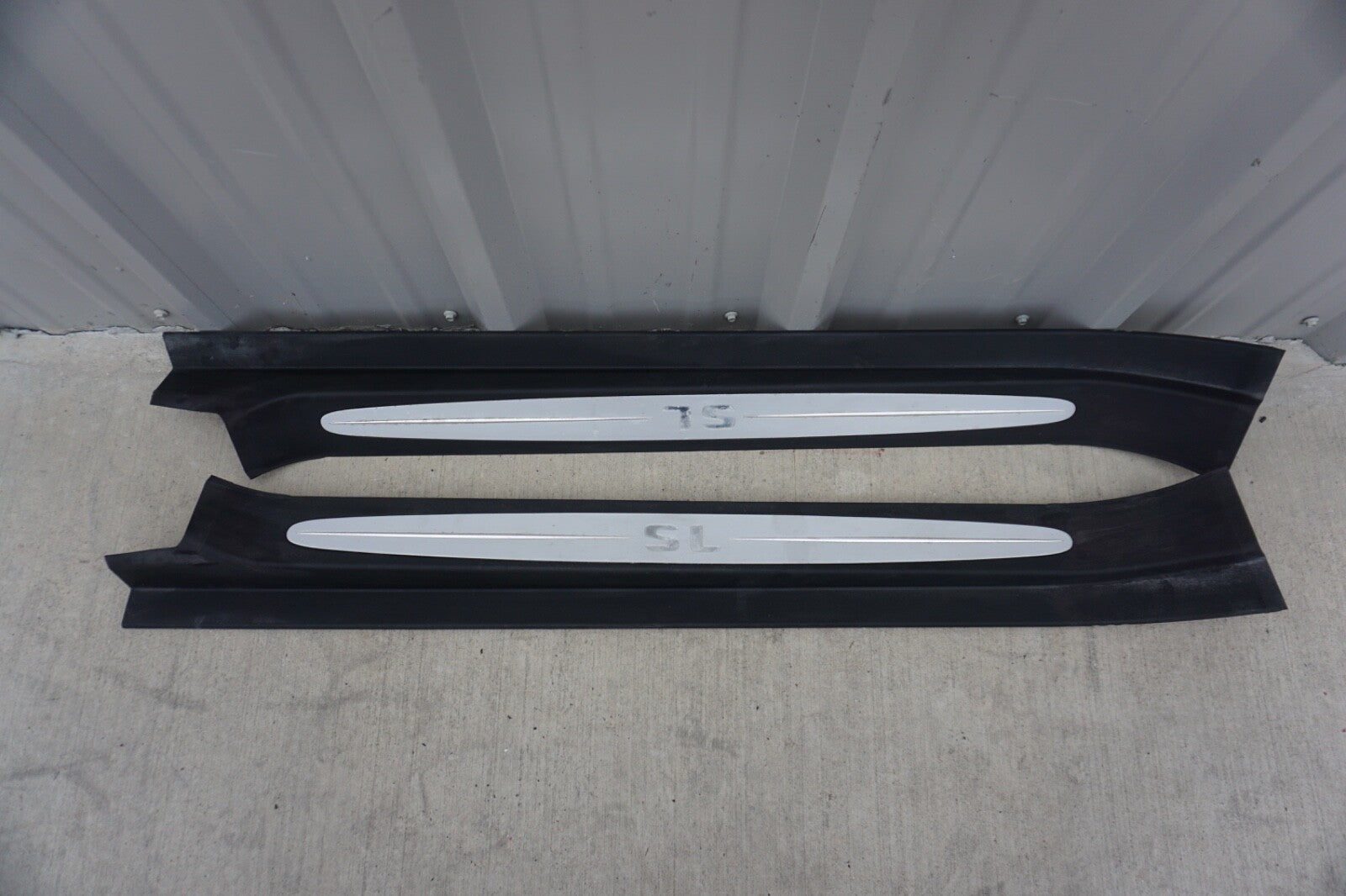 03-12 Mercedes R230 SL500 SL550 SL600 Door Step Sill Left and Right Set OEM