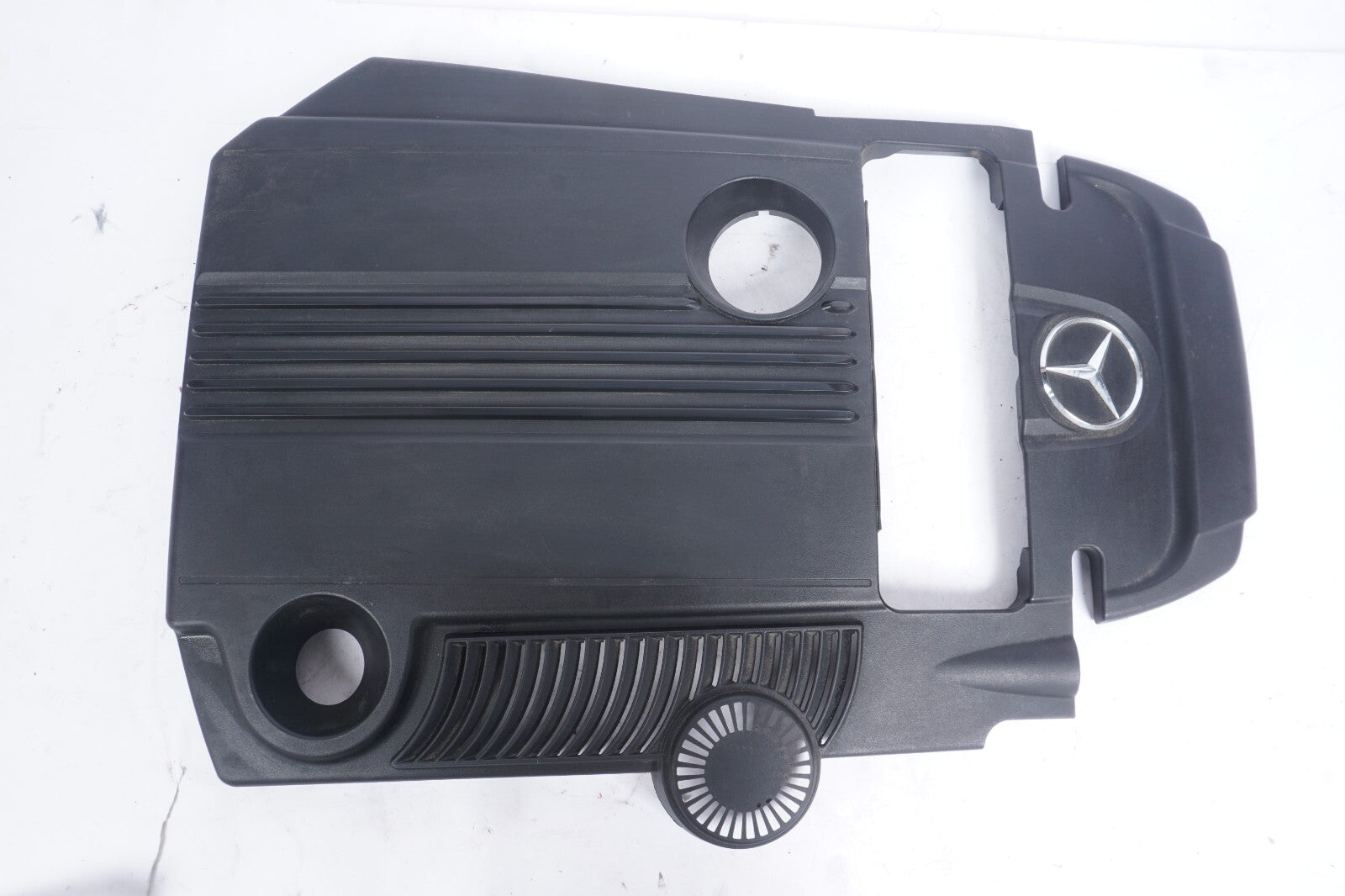 12-15 Mercedes W204 C250 SLK250 E250 Engine Cover Shield Guard 2710101267 OEM