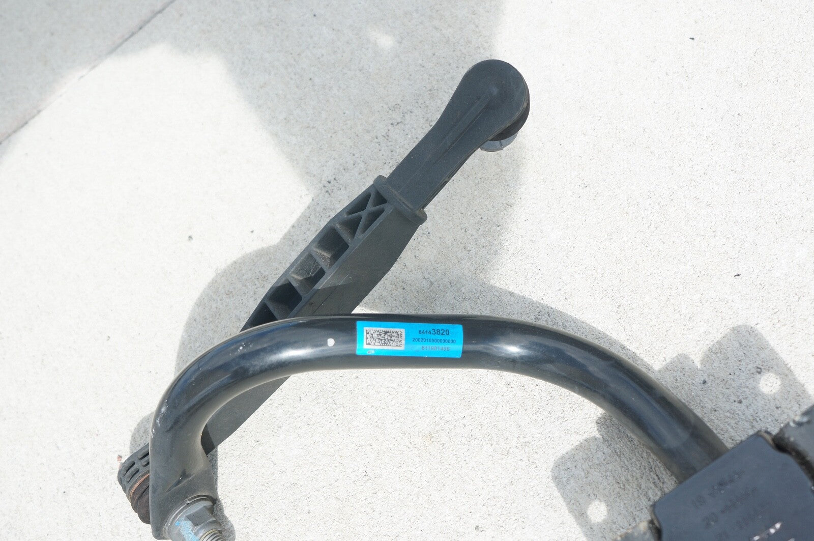 2020 - 2023 CADILLAC CT4 Stabilizer Bar 84143820