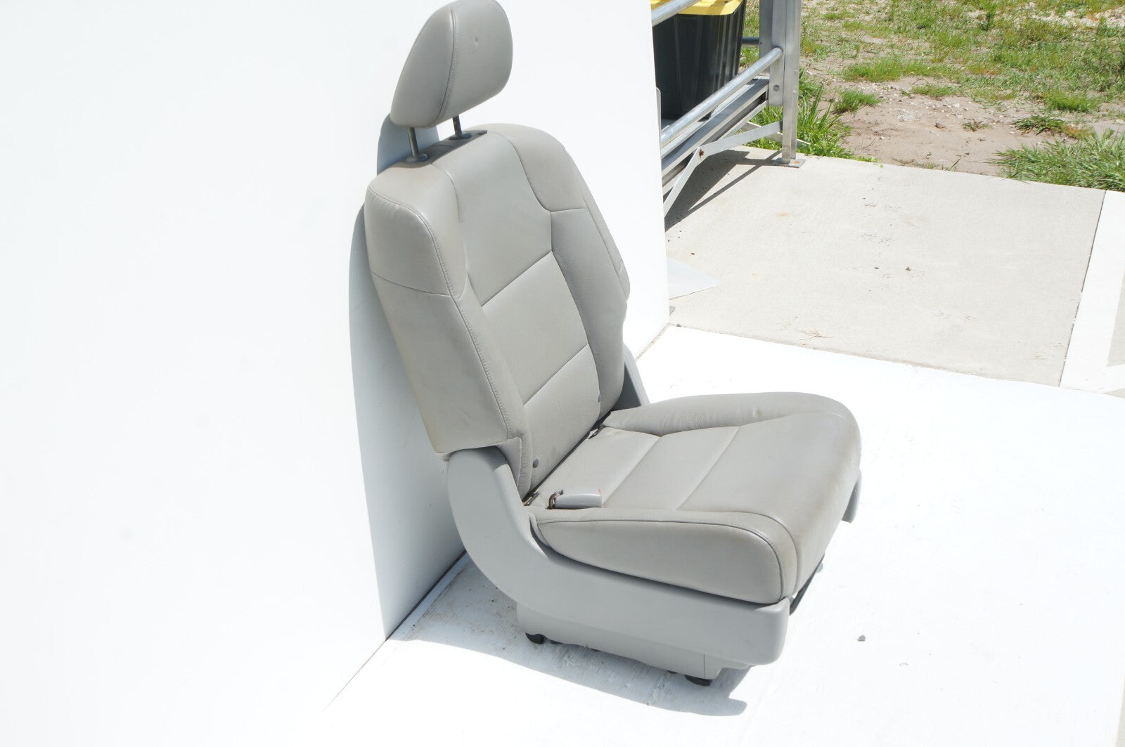 2011 - 2017 HONDA ODYSSEY 2RD ROW SEAT LEFT DRIVER SIDE OEM