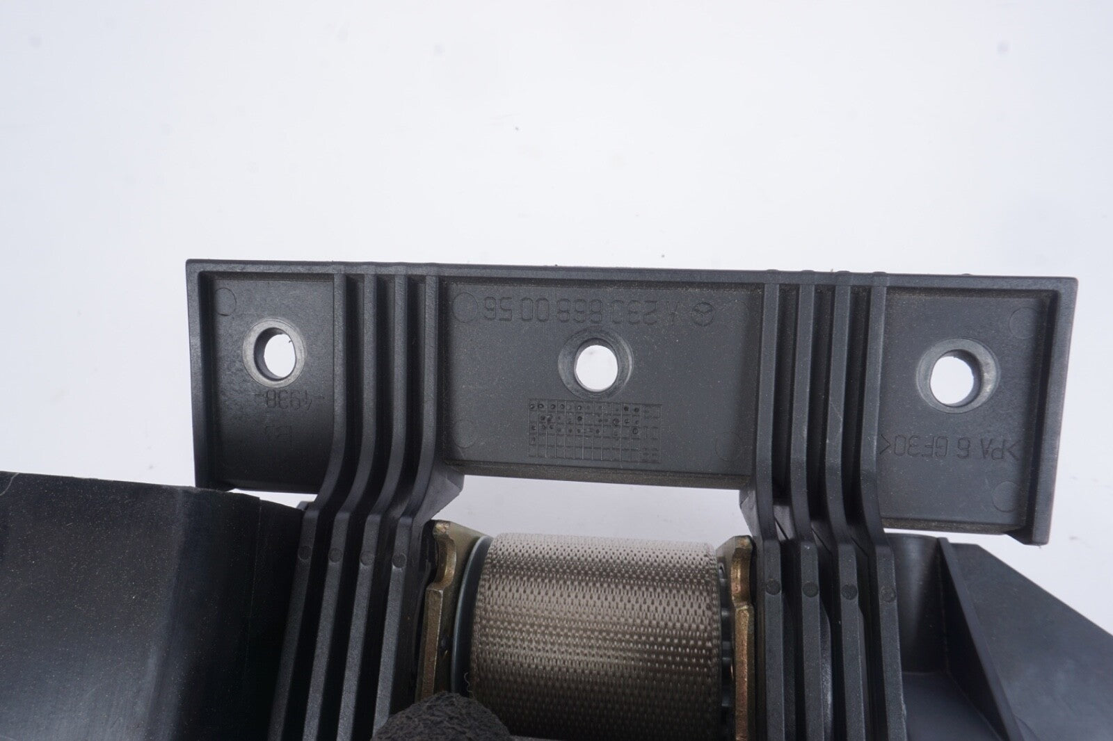 03-08 Mercedes R230 SL500 Rear Left Seat Belt Retractor Luggage w/Speaker Oem