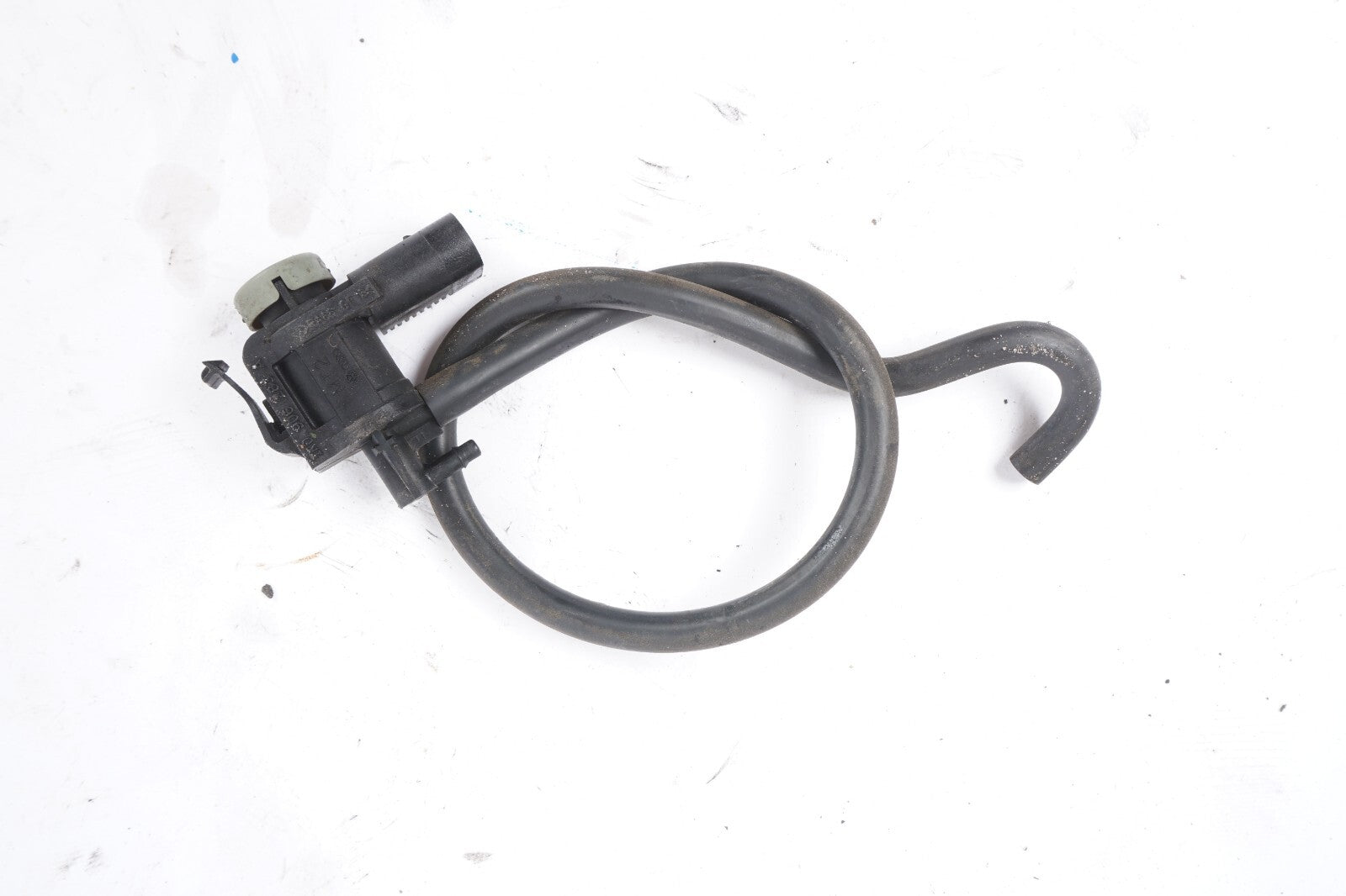 11-14 Porsche Cayenne 958 4.8l Idle Air Control Valve 1K0906283A OEM