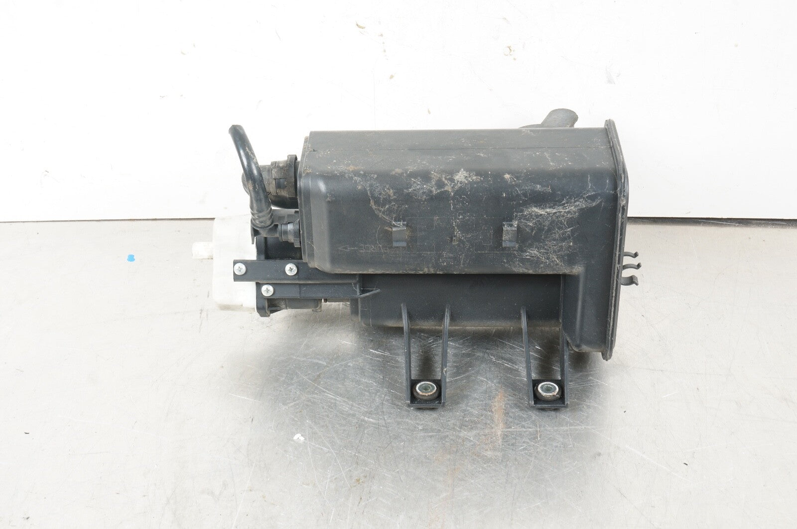 03-08 BMW E86 E85 Z4 FUEL EVAP VAPOR CHARCOAL CANISTER 6758019 OEM