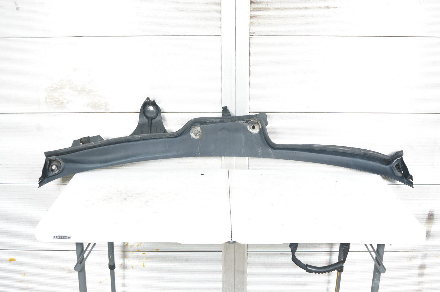 2007 - 2013 MERCEDES S550 W221 WINDSHIELD COWL PANEL WATER DRIP COVER OEM
