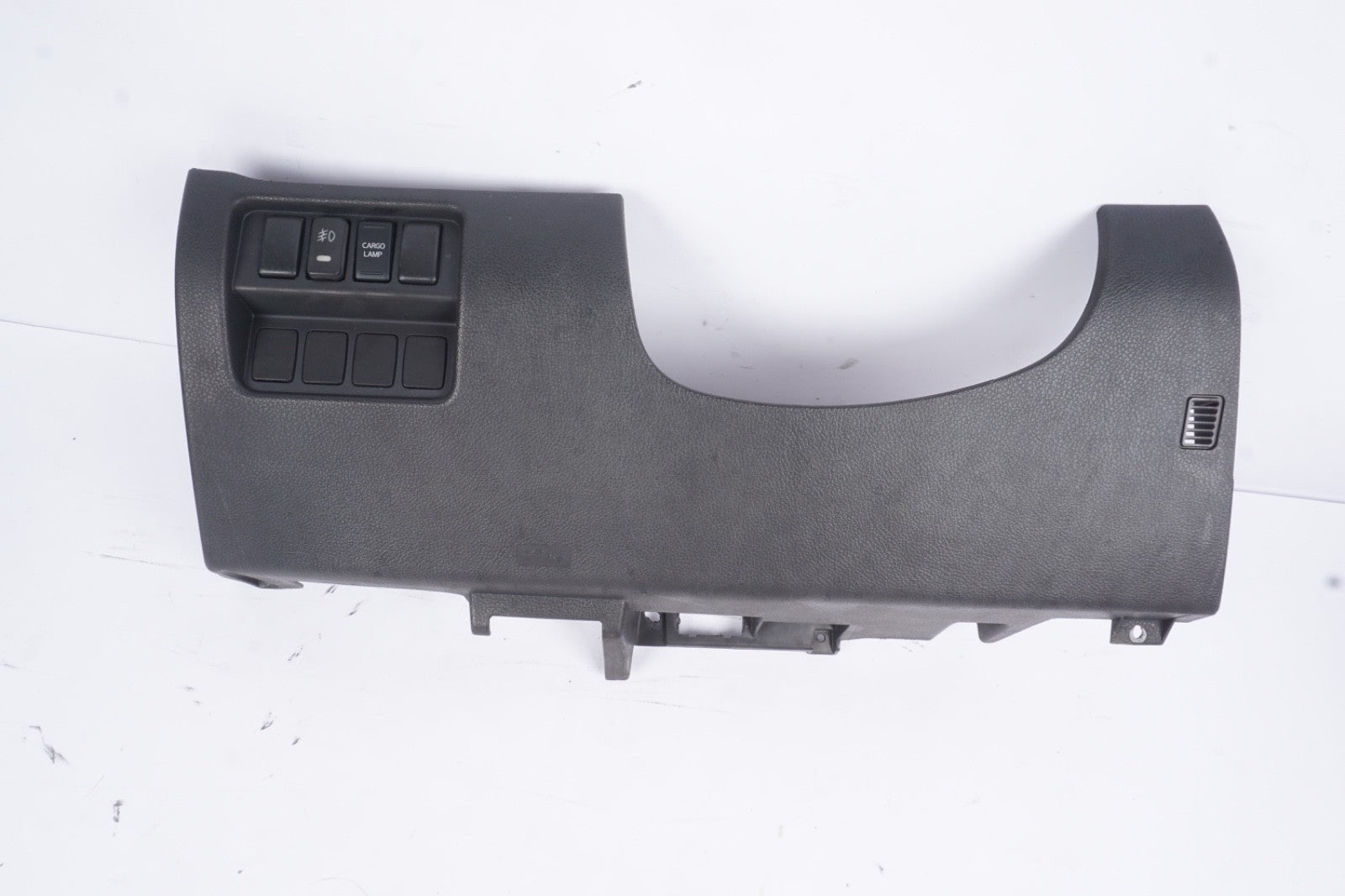 2017 - 2019 NISSAN TITAN DASH LEFT LOWER KNEE BOLSTER COVER PANEL OEM BLACK