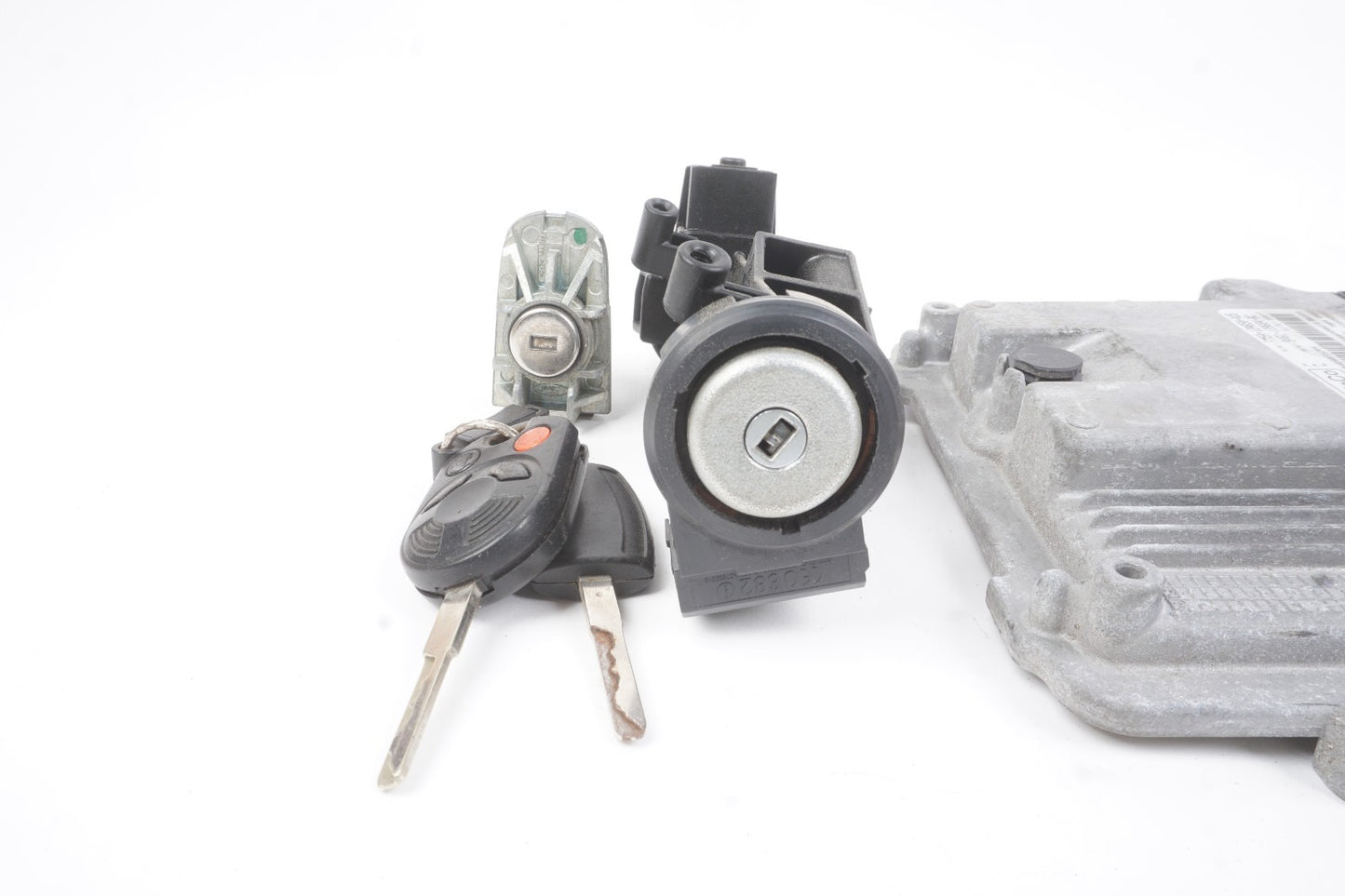 2015 - 2018 Ford Focus 2.0L Ignition SET Key Lock Module OEM