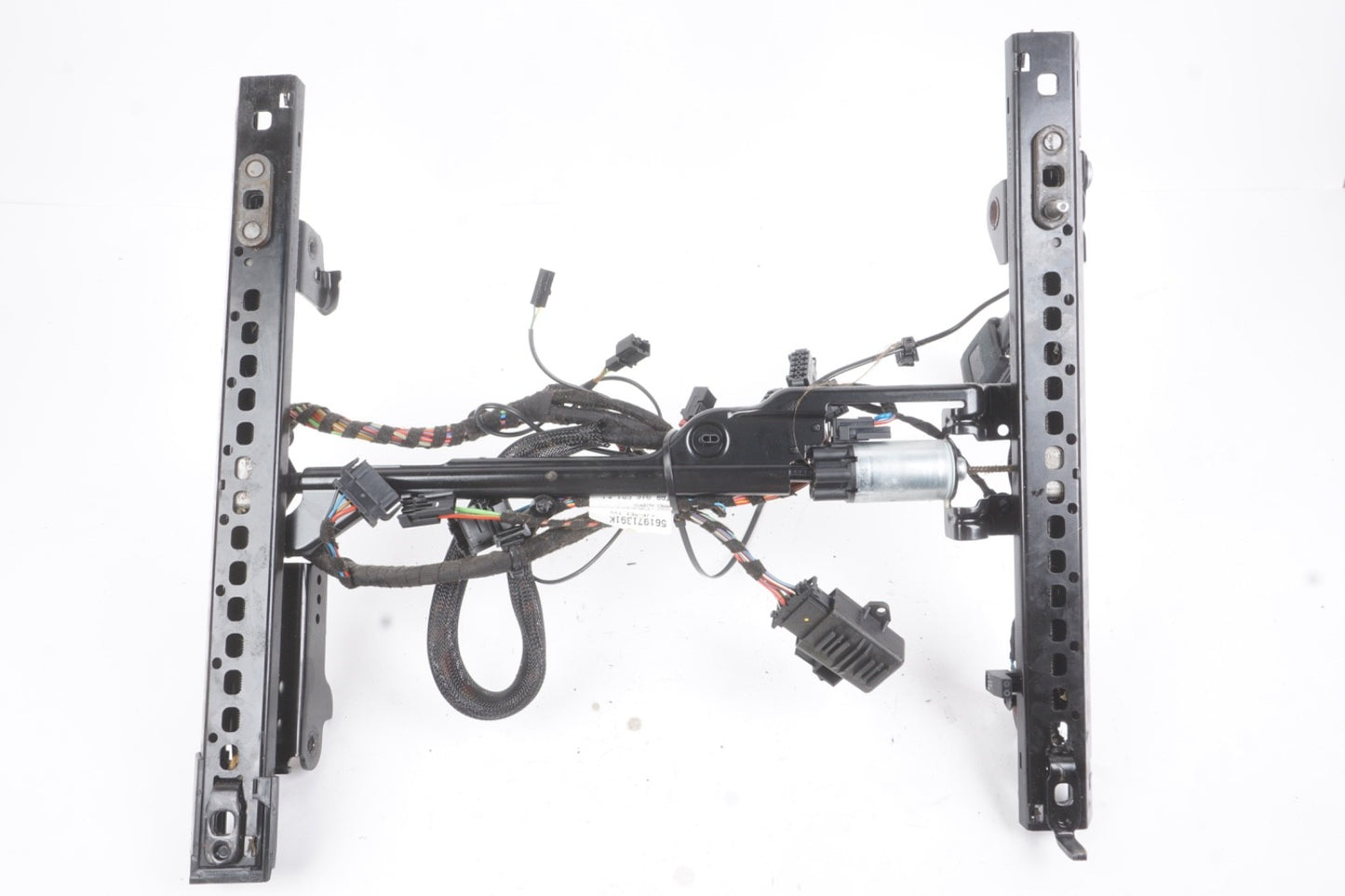 2012 - 2021 Volkswagen Passat Front Left Lower Seat Track Frame W/ Belt Buckle
