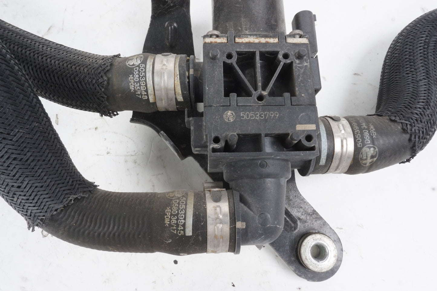 2018 - 2025 ALFA ROMEO STELVIO HVAC HEATER CONTROL VALVE W/ HOSES OEM 50533799