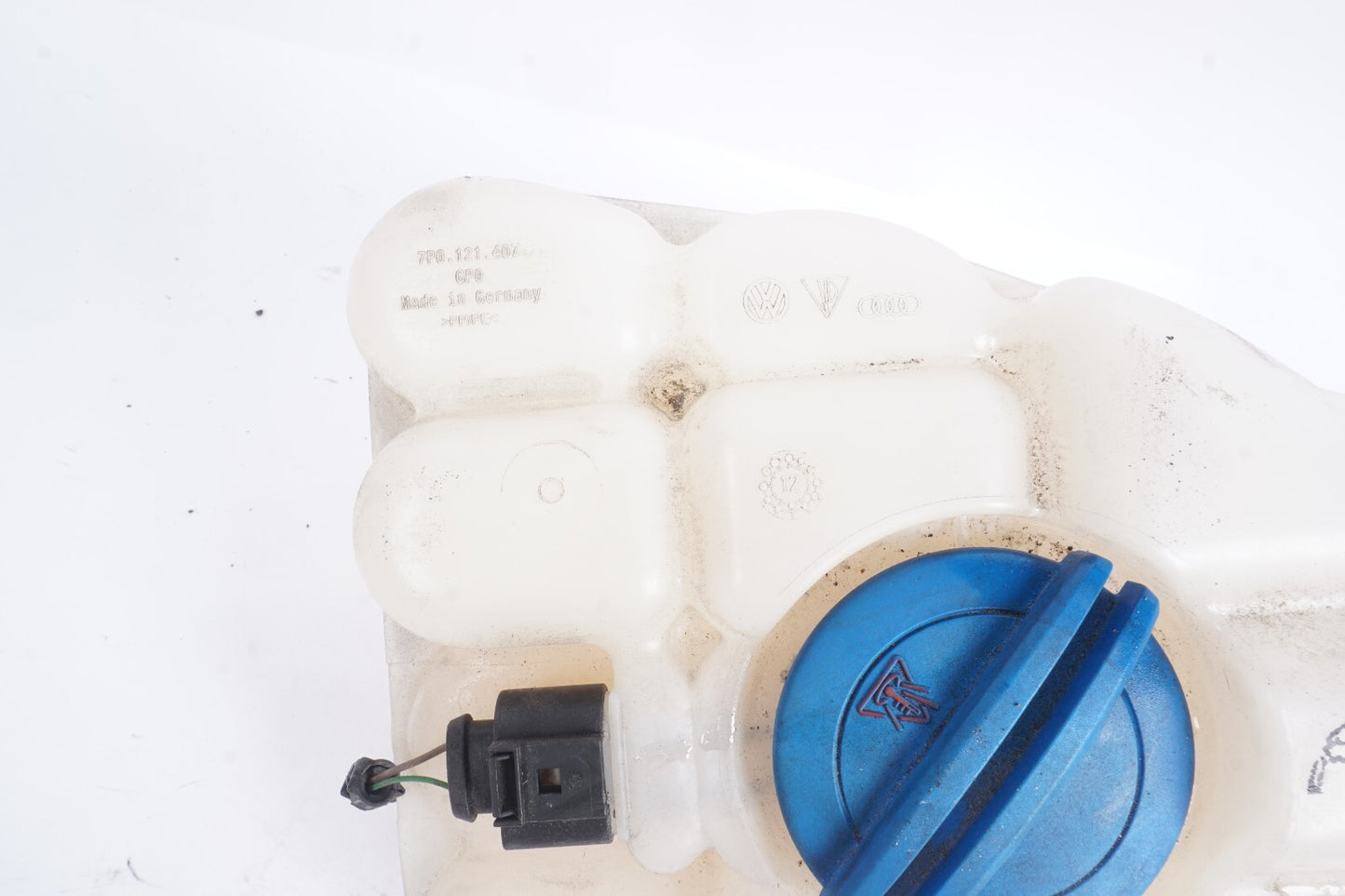 11-18 Porsche Cayenne 958 Coolant Reservoir Overflow Expansion 7P0121407  OEM