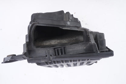 2016 - 2019 BMW X1 X2 2.0L ENGINE AIR CLEANER INTAKE W/ FILTER HOUSING BOX OEM