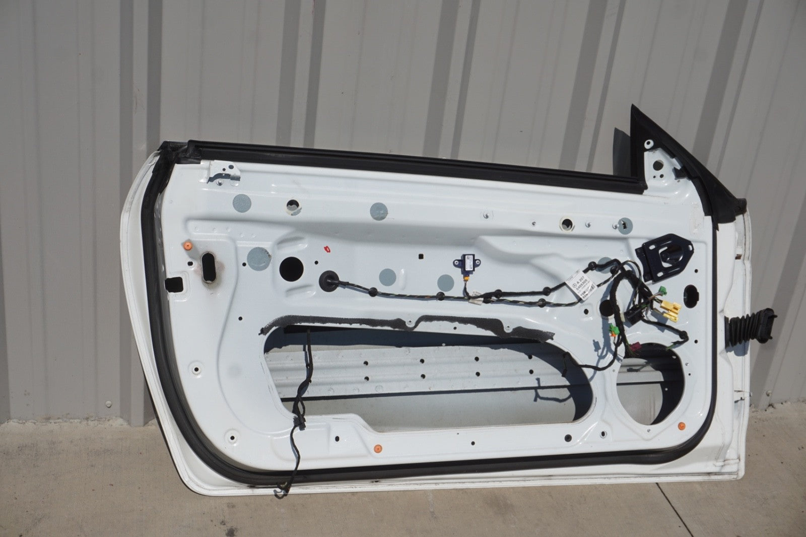 2011 - 2017 Mercedes W207 E350 E550 Coupe Convertible Left Side Door Shell OEM