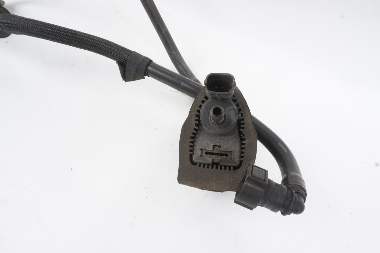 2014-2021 MASERATI GHIBLI 3.0L WASHER SOLENOID VALVE ACTUATOR W/ HOSE OEM