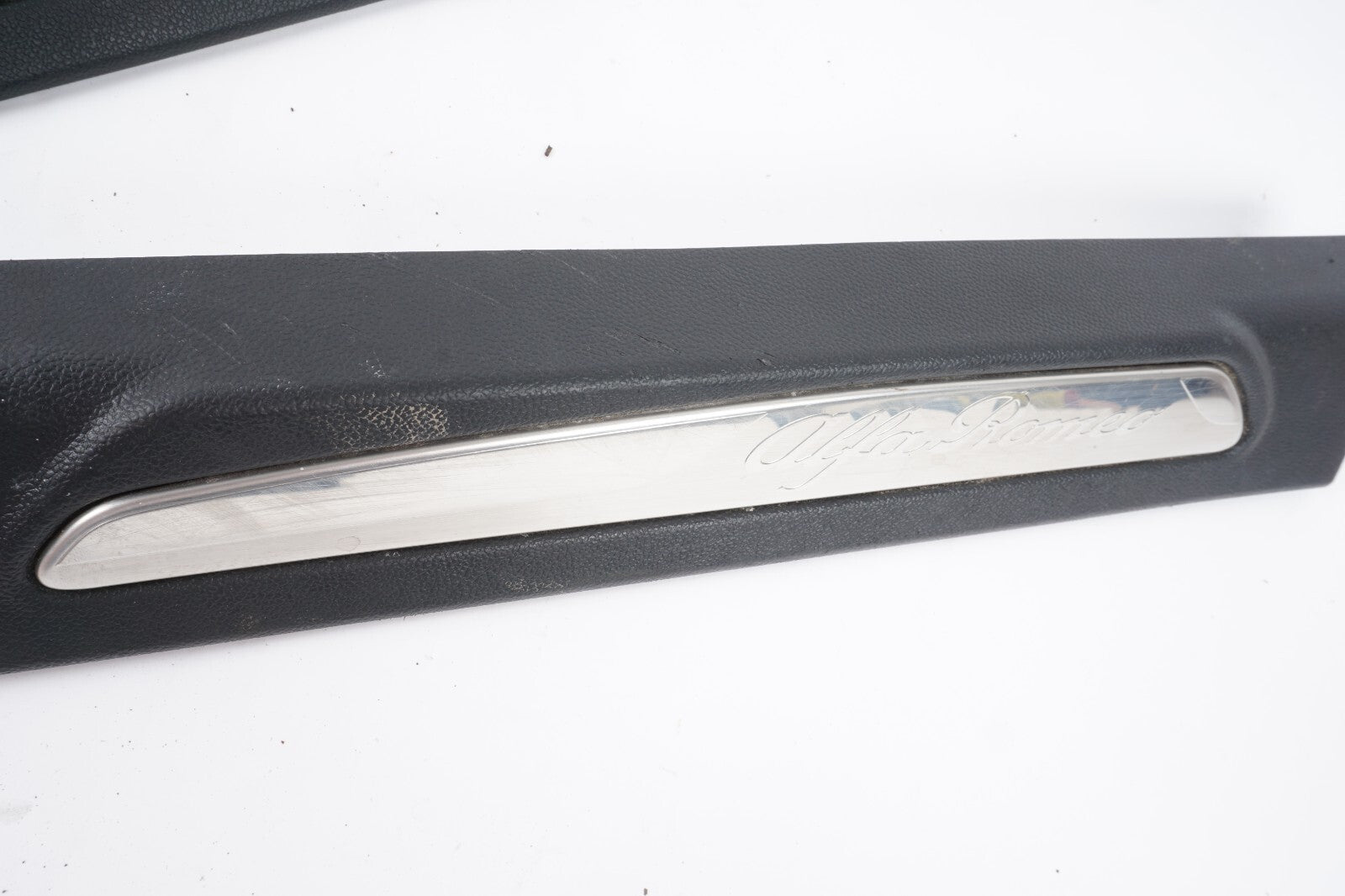 17 - 22 Alfa Romeo Giulia FRONT DOOR SILL SCUFF PLATE COVER LEFT & RIGHT OEM