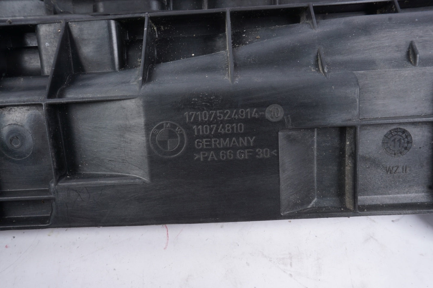 2008 - 2013 BMW E90 E92 E93 M3 FRONT LEFT & RIGHT RADIATOR MOUNTING BRACKET OEM