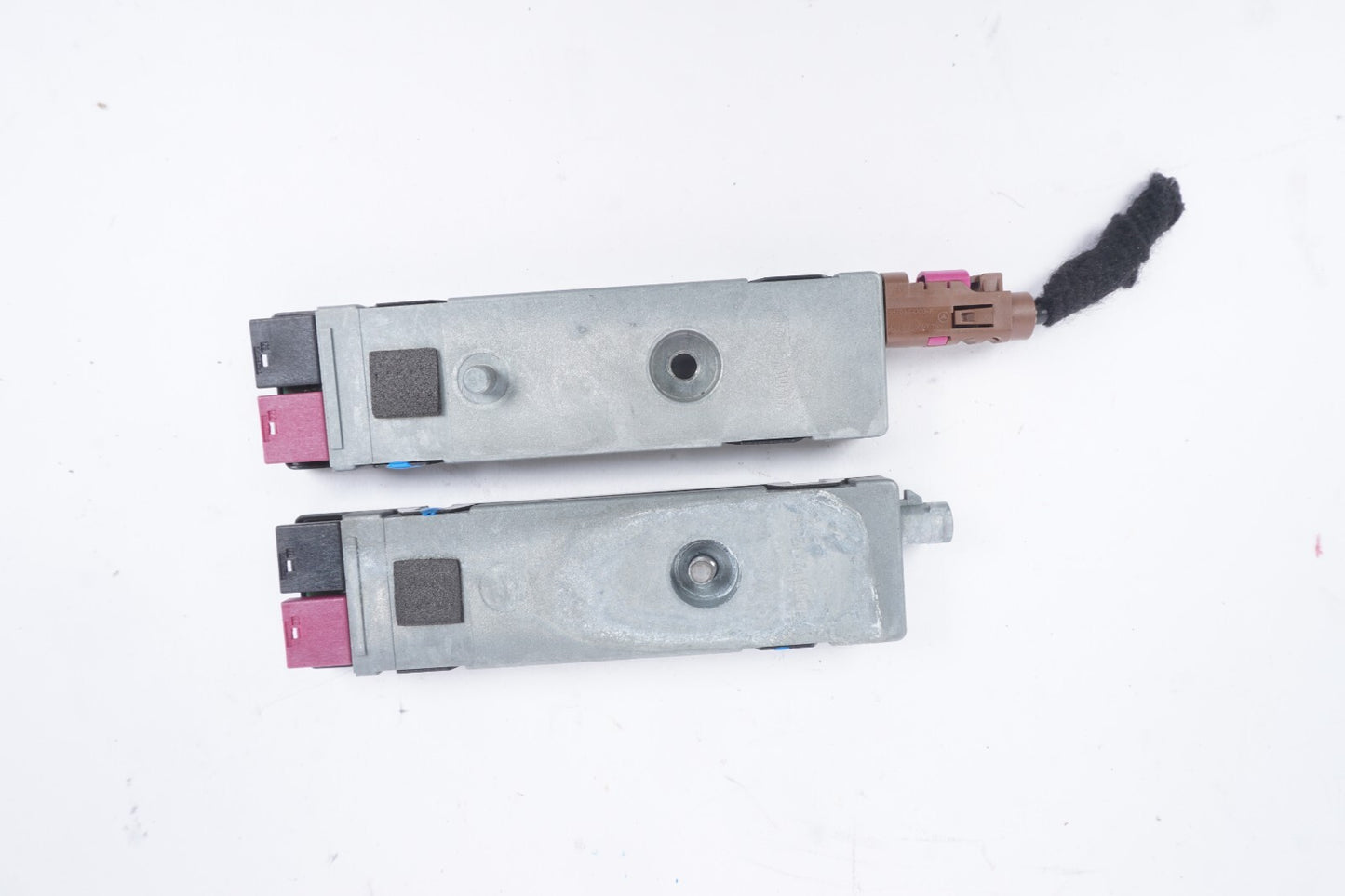 10-17 Mercedes W207 E350 E550 Antenna Amplifier Set of 2 OEM