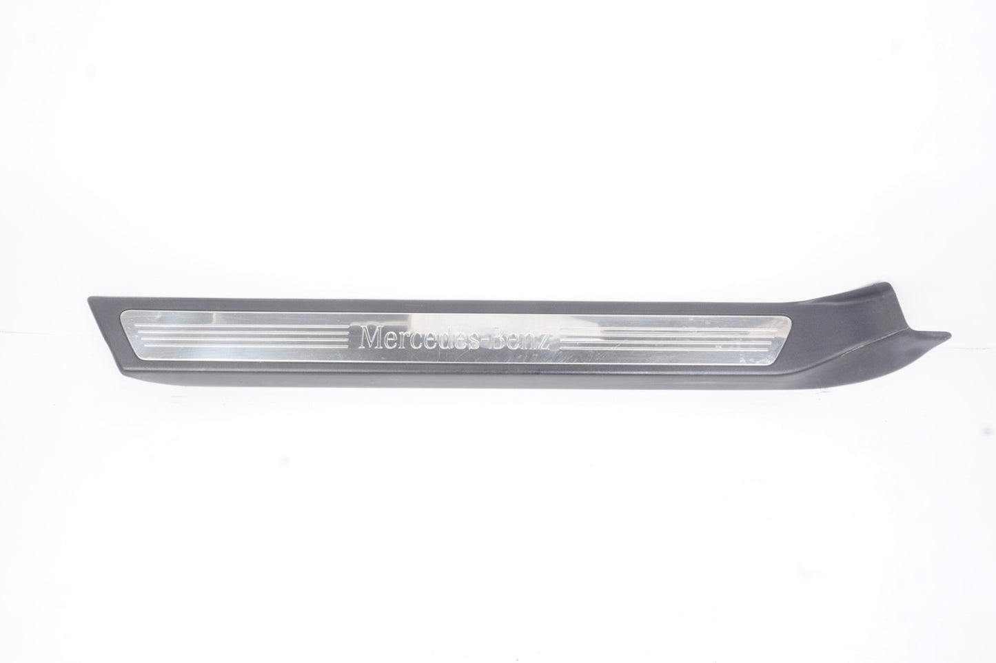 2010 - 2017 Mercedes E350 E550 Convertible Right Door Sill Scuff Plate Trim OEM