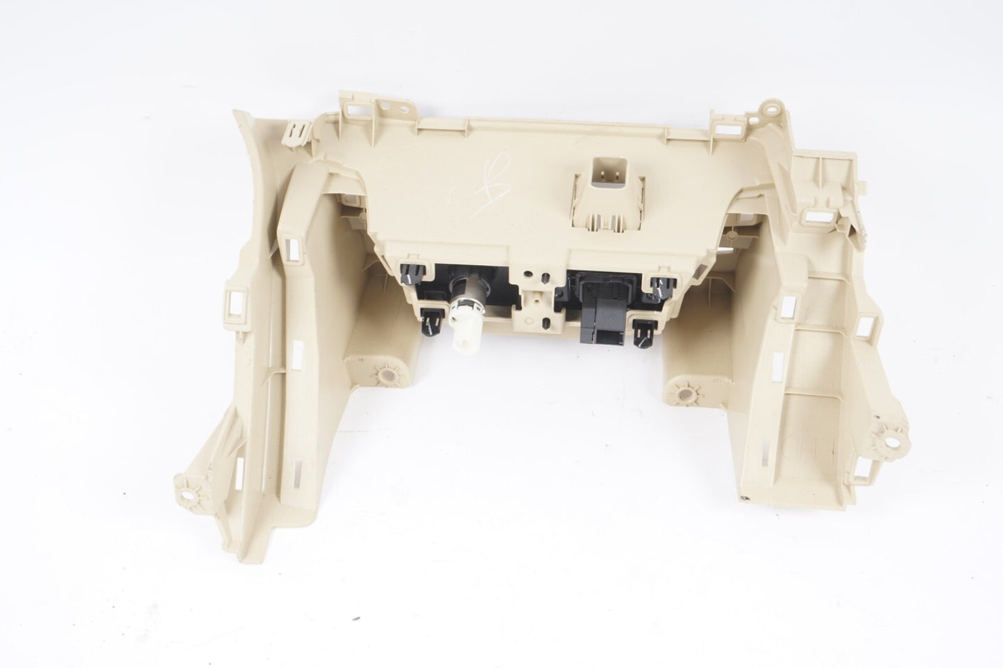 2014 - 2016 TOYOTA HIGHLANDER DASH CENTER LOWER TRIM COVER PANEL OEM BEIGE