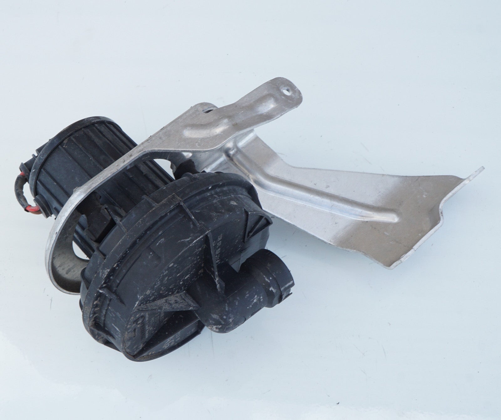 2004 - 2010 D3 AUDI A8 A8L SECONDARY AIR SMOG PUMP 07L959231C OEM