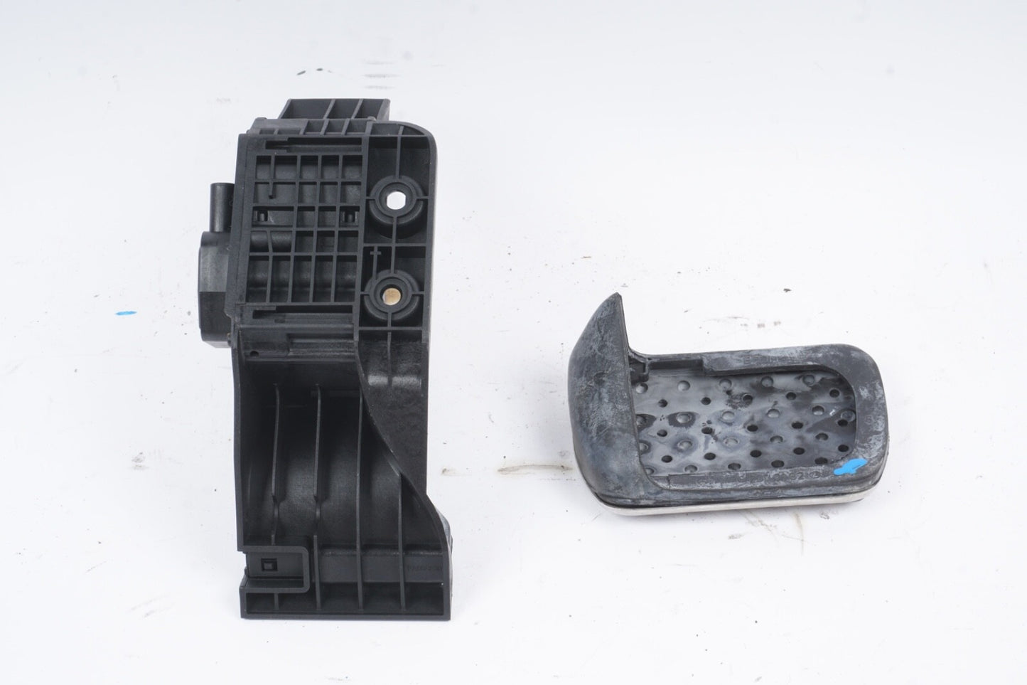 08-17 Mercedes W204 C250 C350 E350 Gas Parking Brake Pedal Accelerator Set
