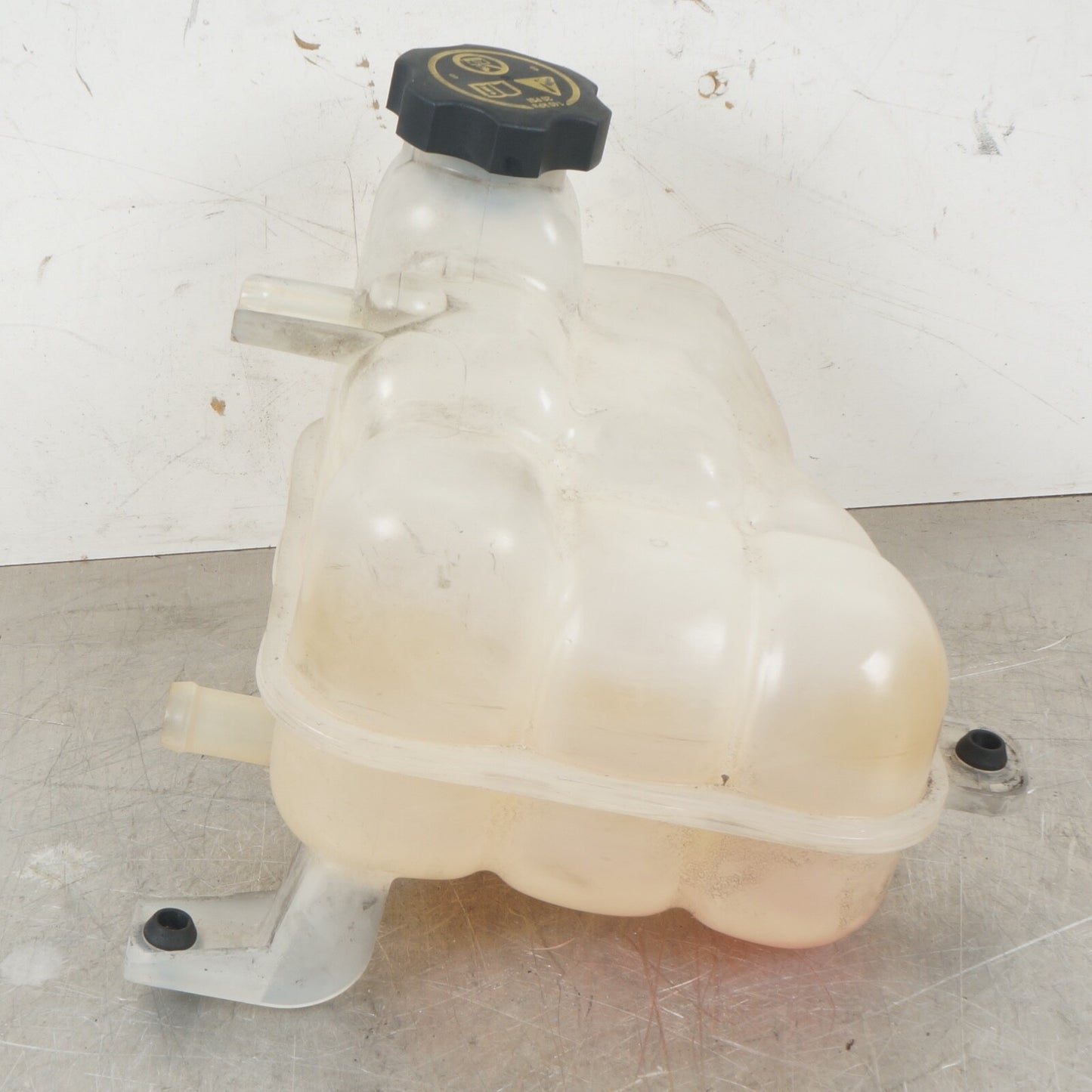 Radiator Coolant Reservoir 2020 2021 2022 Cadillac CT4 23378398