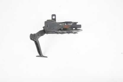 07-13 Mercedes W221 S550 S600 Front Hood Catch Release Latch Lock 2218800264 Oem