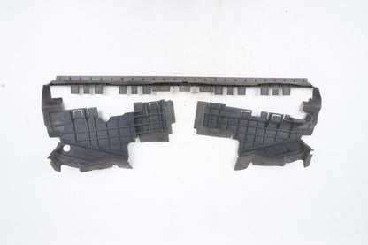 10-17 Mercedes W207 E350 E400 Radiator Support Baffle Air Duct 2075052530 OEM